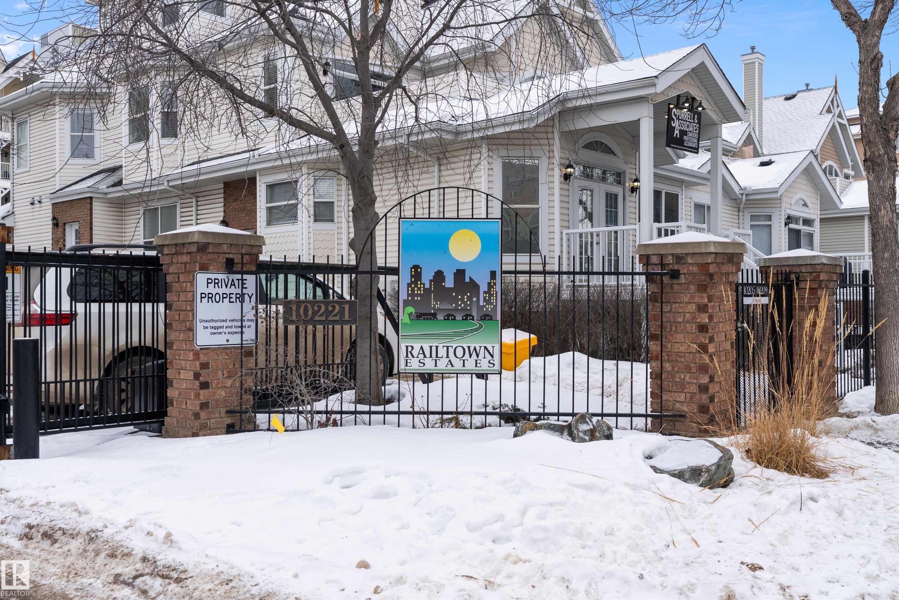 409 10221 111 Street, Edmonton, AB - Outdoor