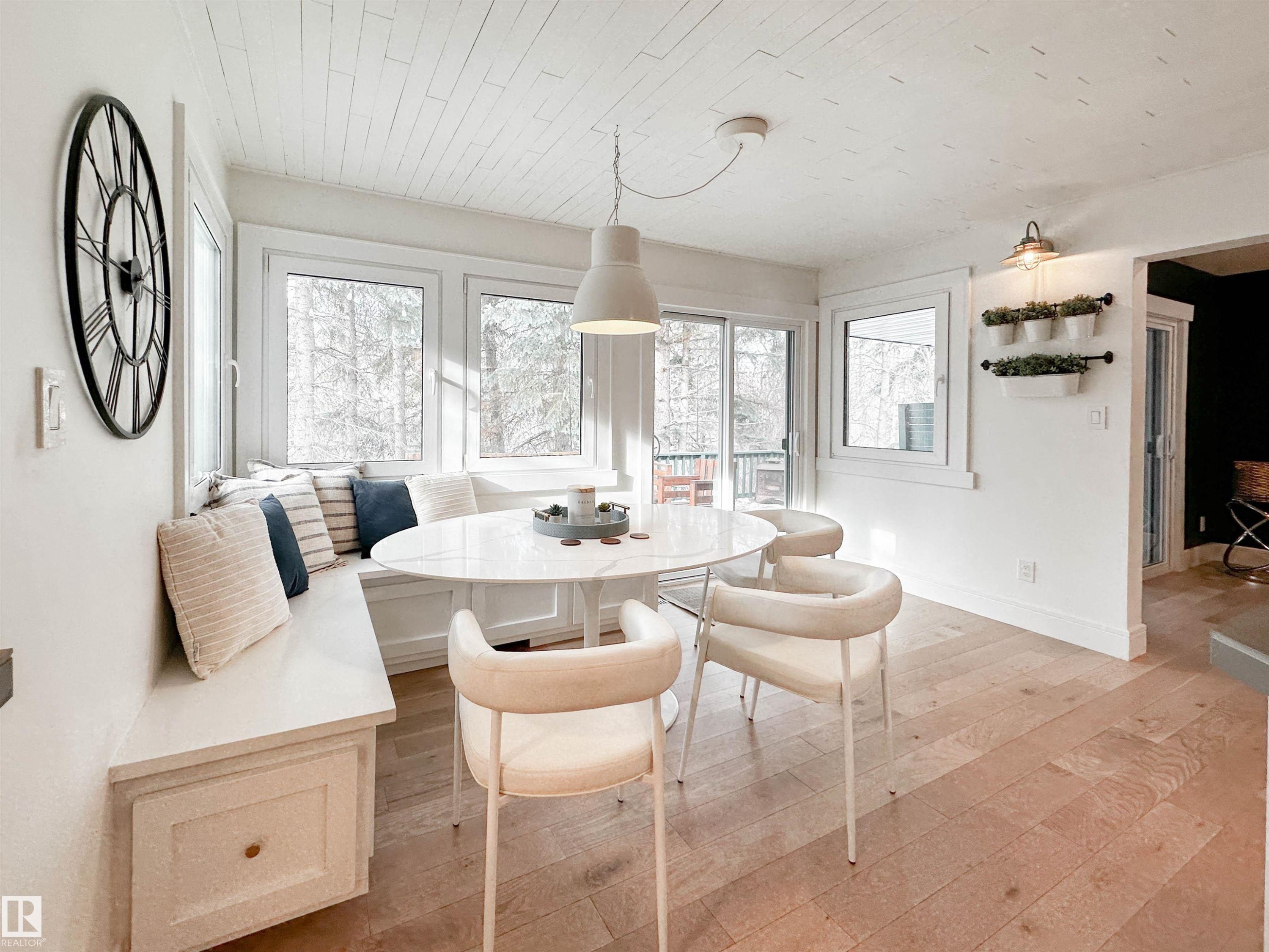 23 Flagstone Crescent, St. Albert, AB - Indoor Photo Showing Dining Room