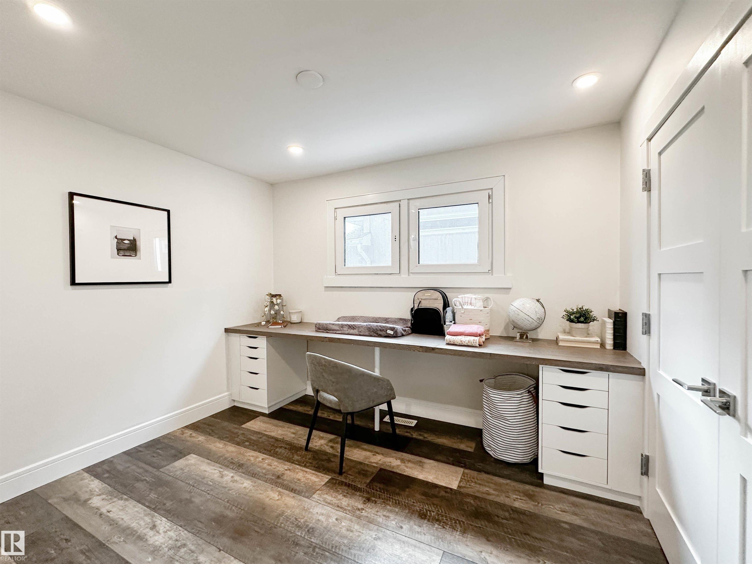 23 Flagstone Crescent, St. Albert, AB - Indoor Photo Showing Office