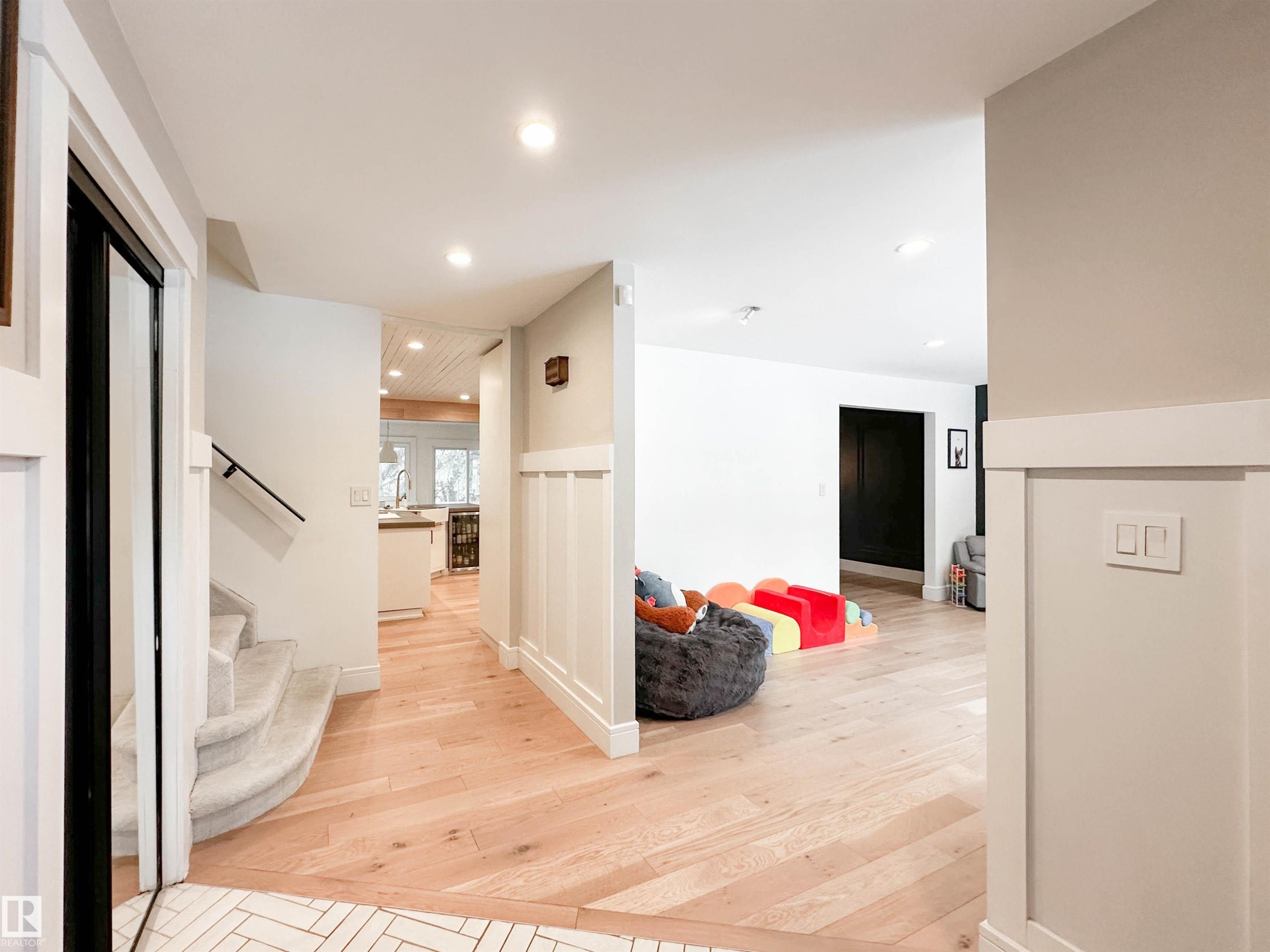 23 Flagstone Crescent, St. Albert, AB - Indoor Photo Showing Other Room