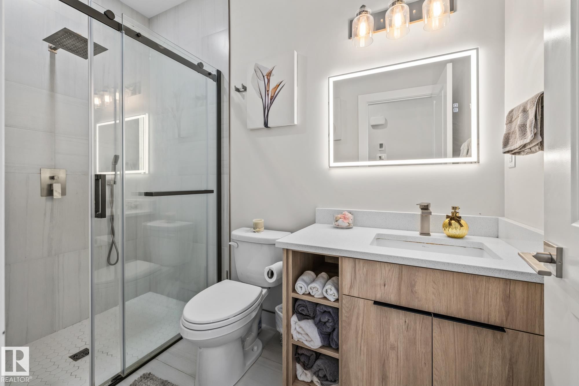 5225 55St, Wabamun, AB - Indoor Photo Showing Bathroom