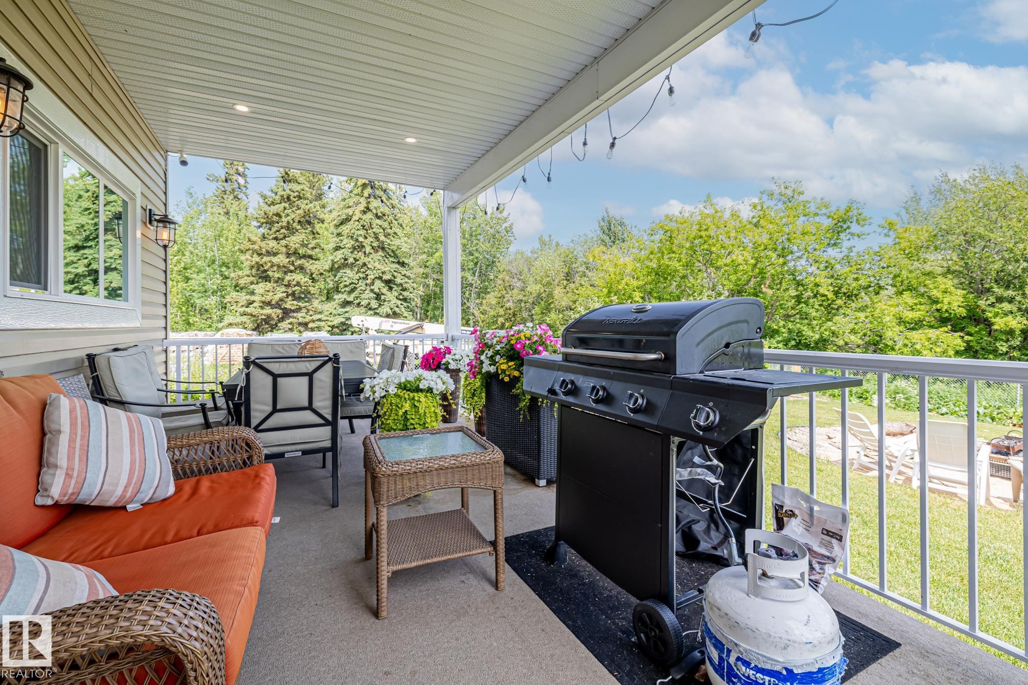 5225 55St, Wabamun, AB - Outdoor With Deck Patio Veranda With Exterior