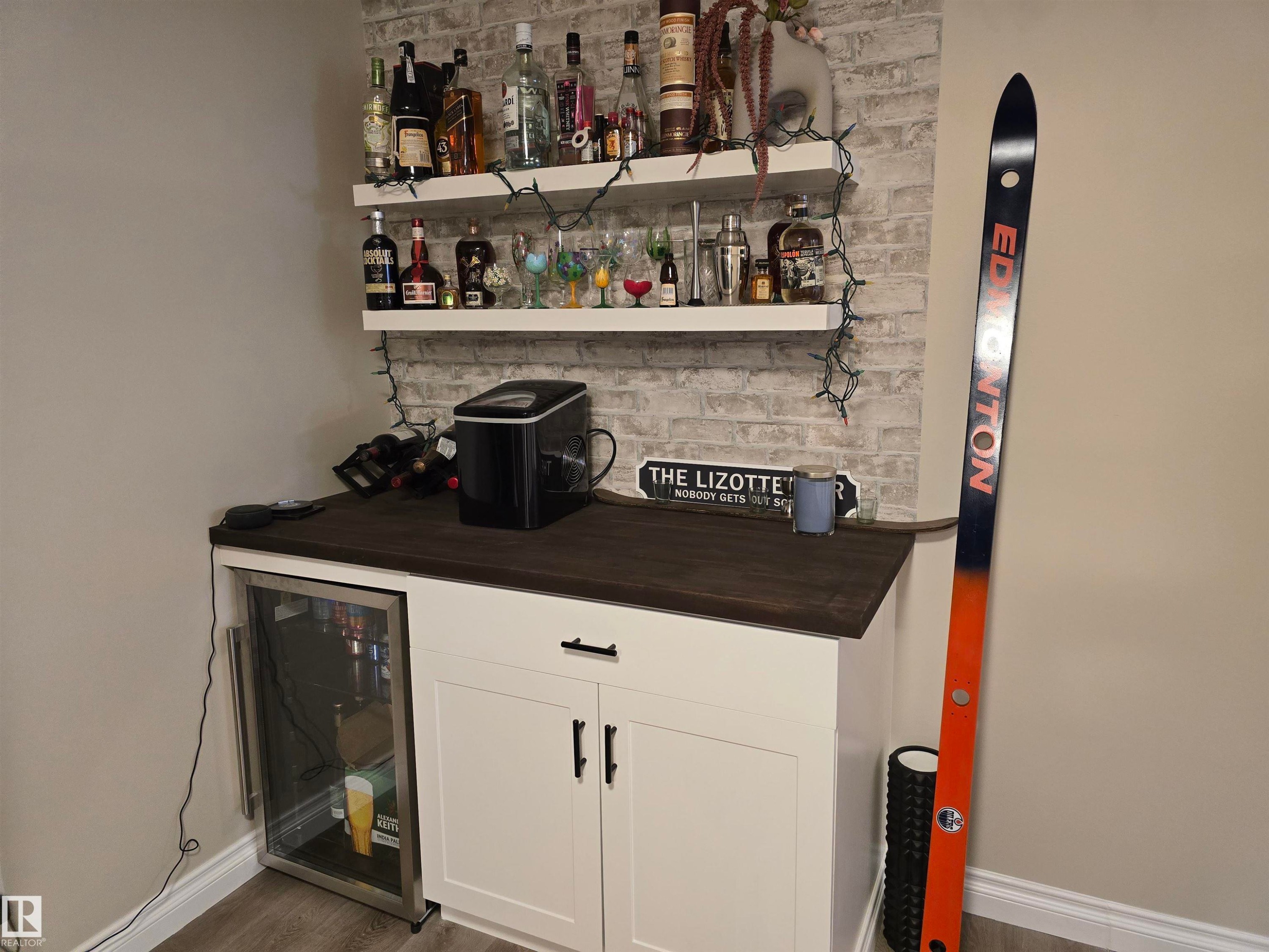 14612 117 Street Nw, Edmonton, AB - Indoor