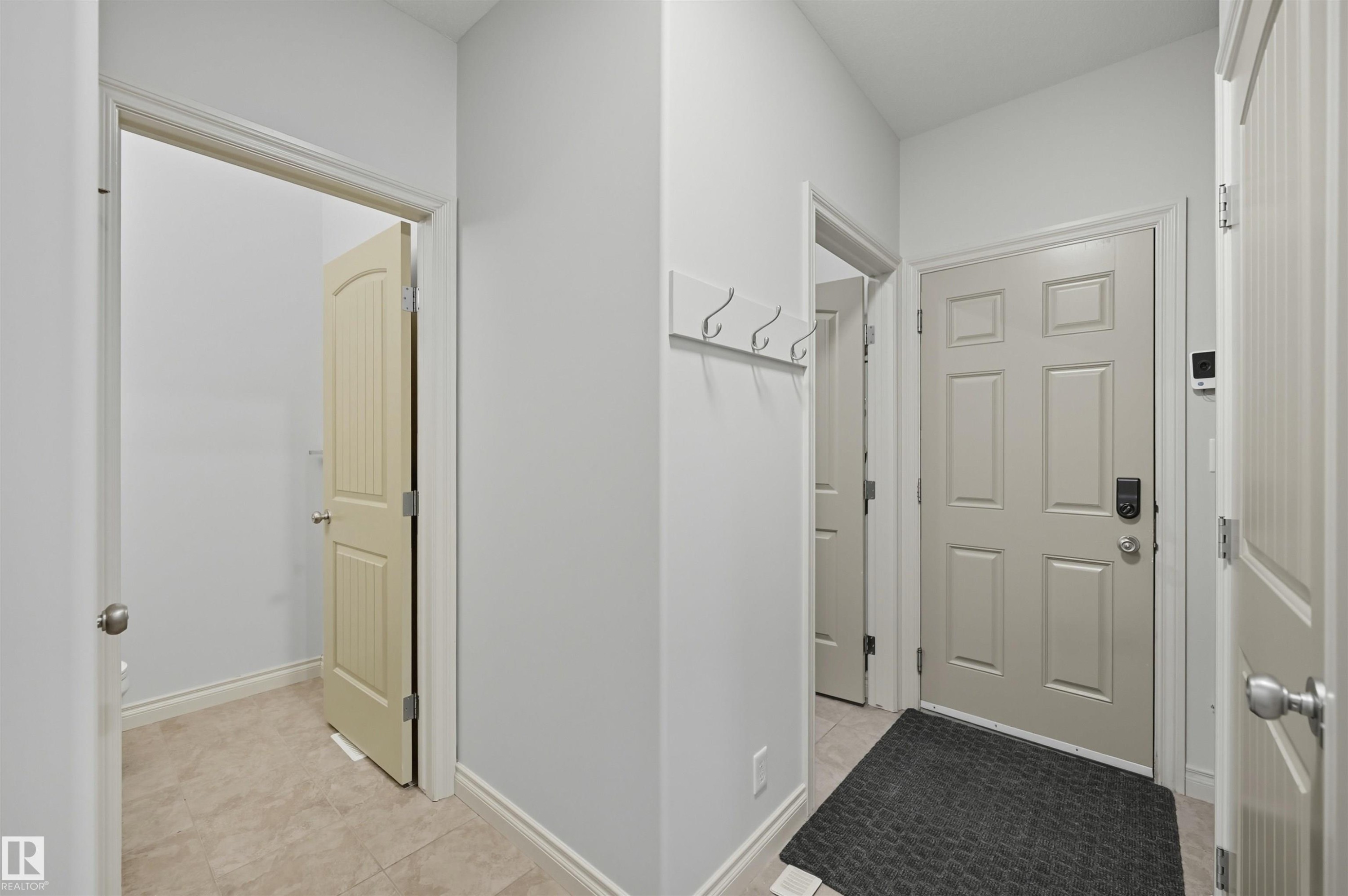 3411 Macneil Link, Edmonton, AB - Indoor Photo Showing Other Room