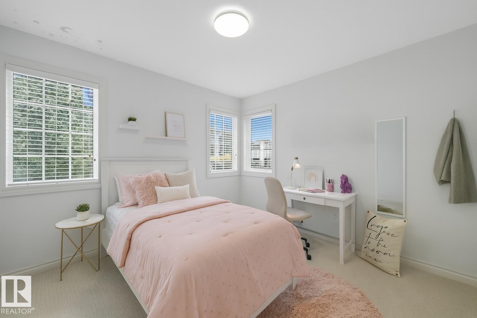 3411 Macneil Link, Edmonton, AB - Indoor Photo Showing Bedroom