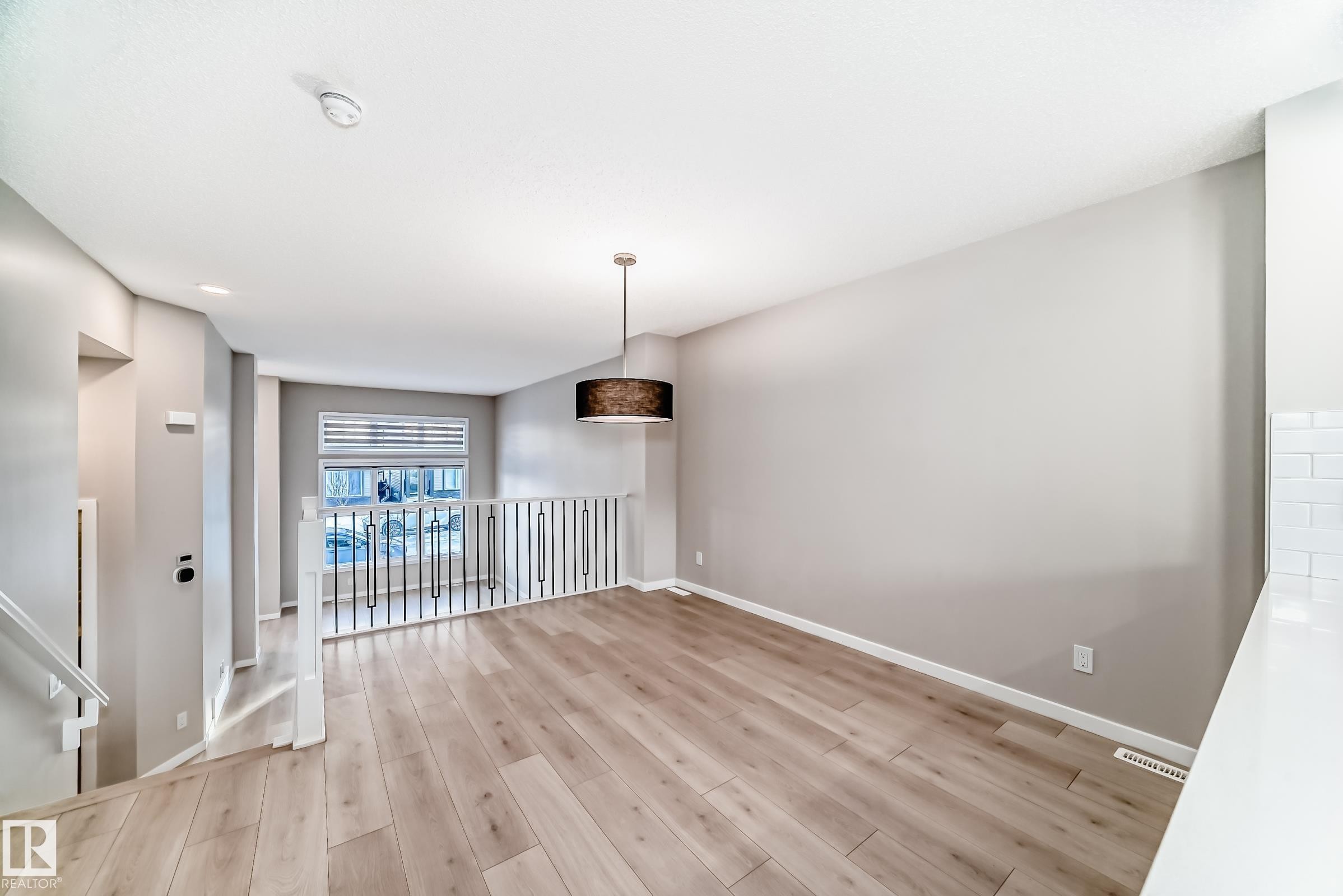 5025 Kinney Link Link, Edmonton, AB - Indoor Photo Showing Other Room