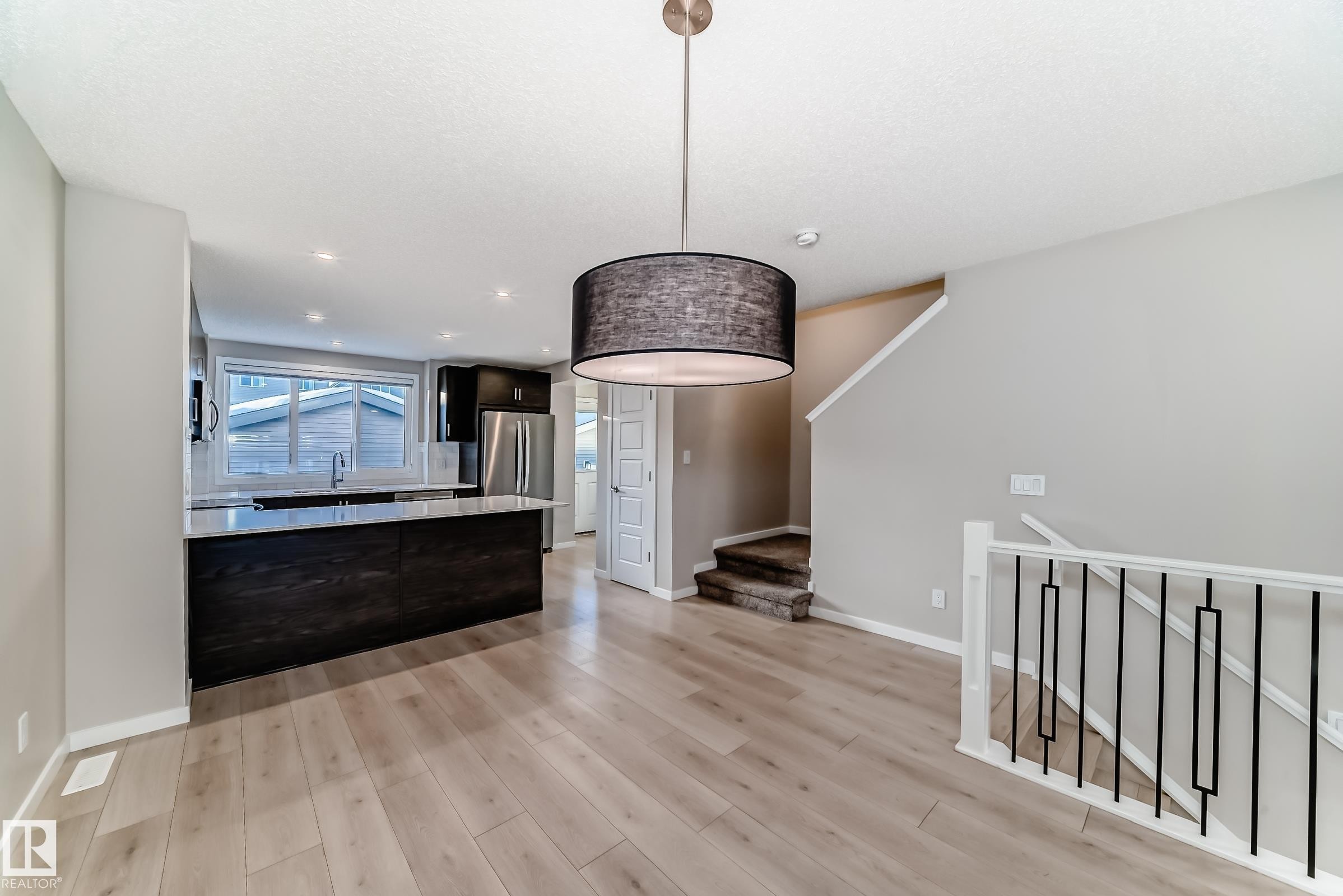 5025 Kinney Link Link, Edmonton, AB - Indoor Photo Showing Other Room