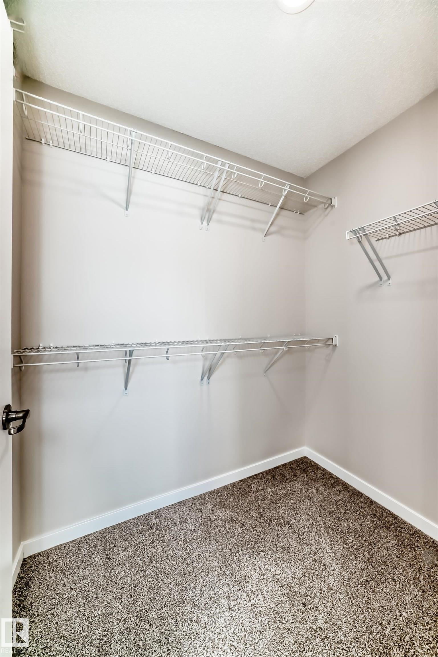 5025 Kinney Link Link, Edmonton, AB - Indoor With Storage