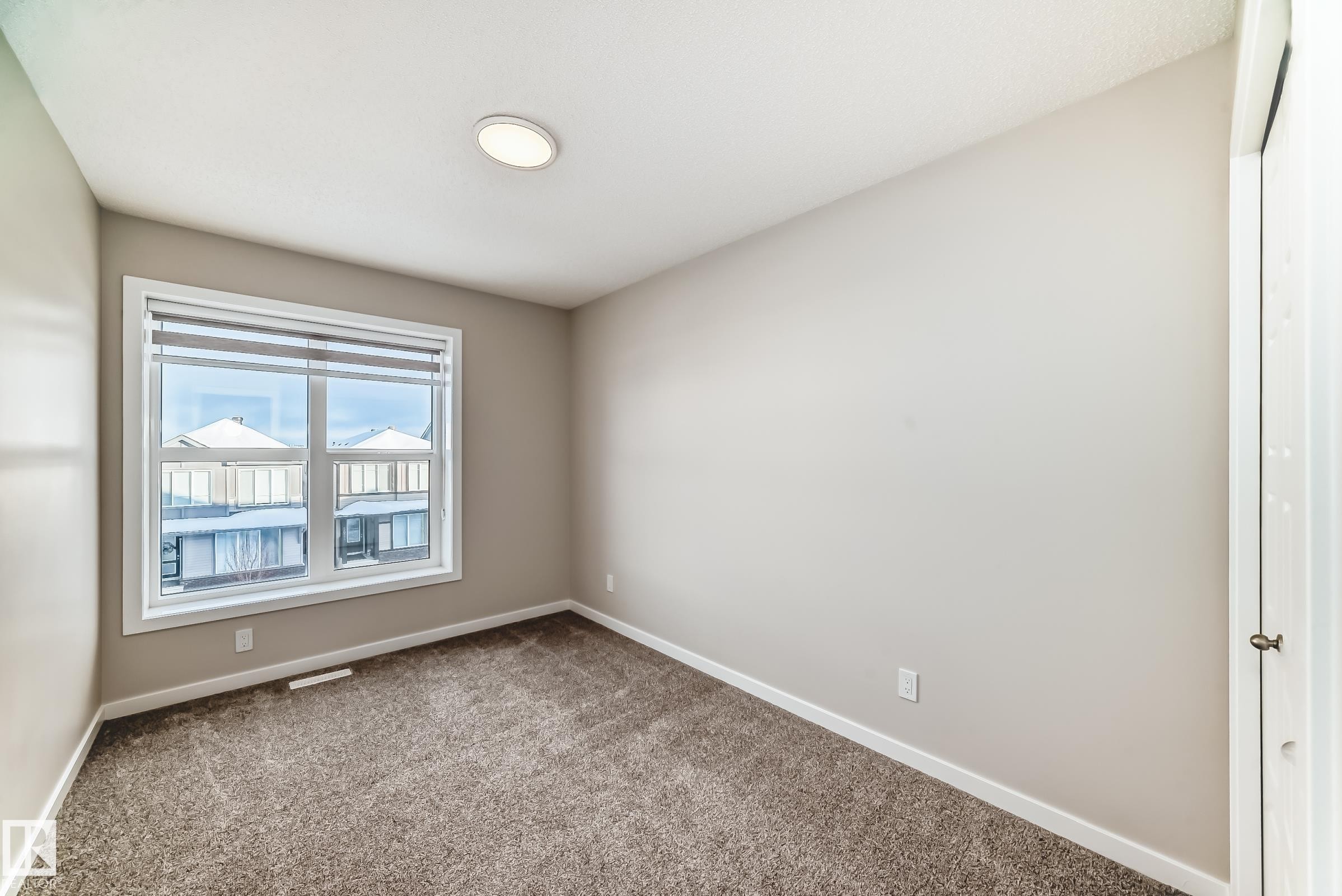 5025 Kinney Link Link, Edmonton, AB - Indoor Photo Showing Other Room