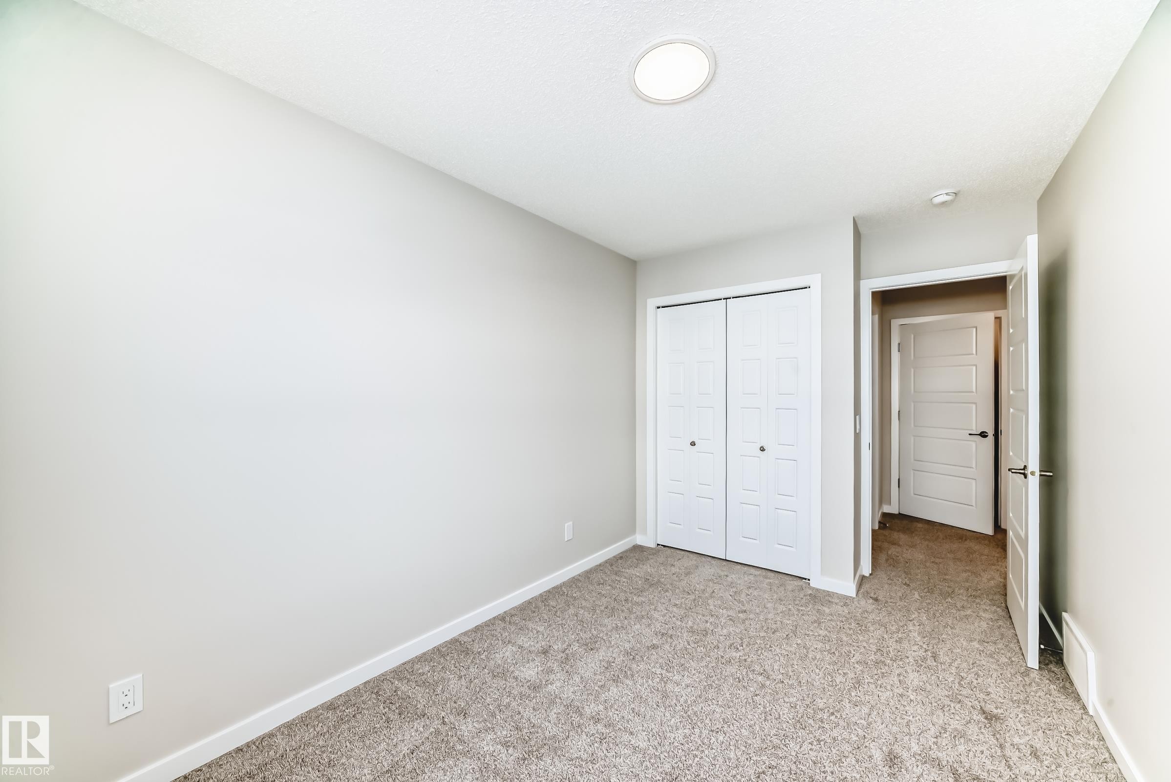 5025 Kinney Link Link, Edmonton, AB - Indoor Photo Showing Other Room