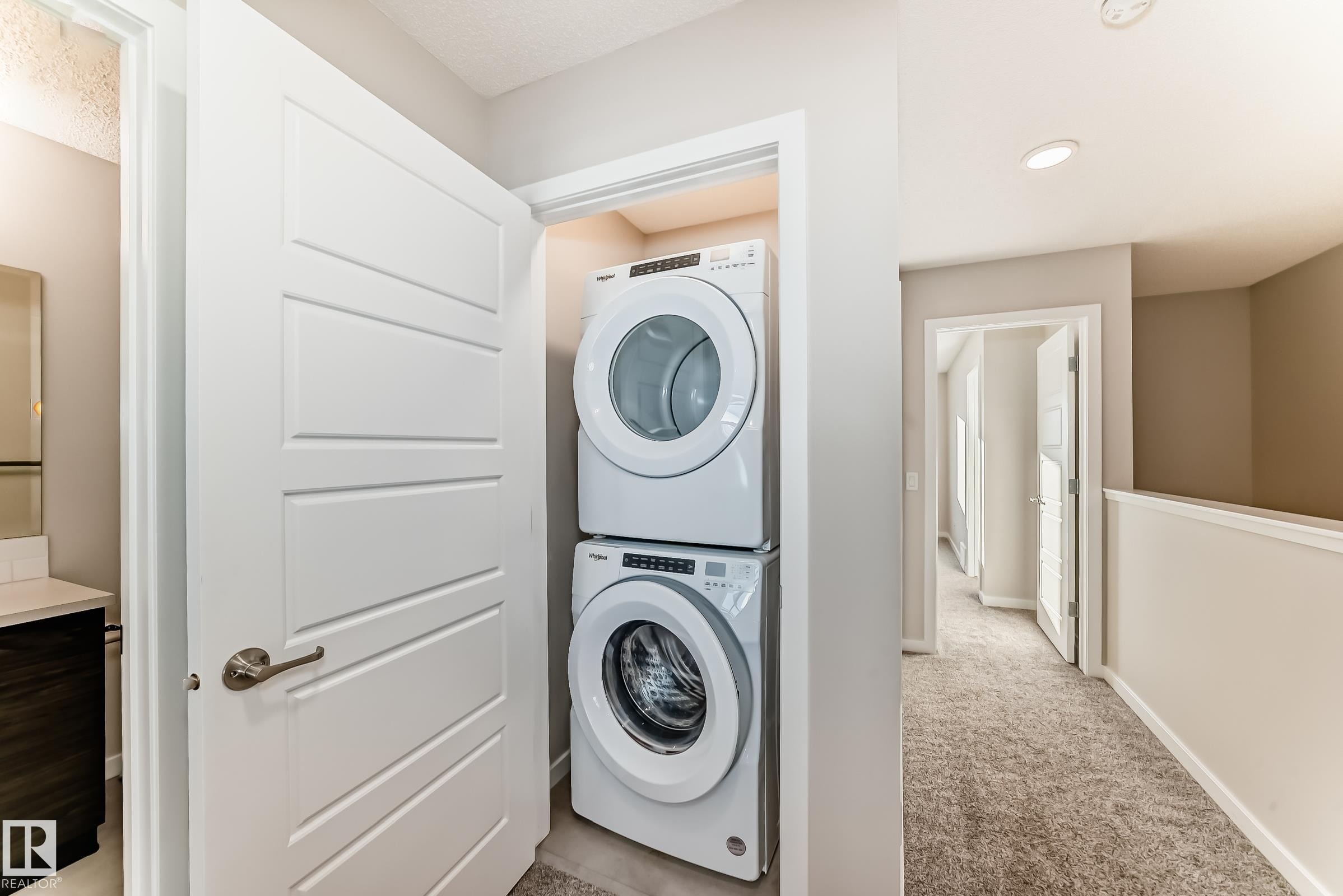 5025 Kinney Link Link, Edmonton, AB - Indoor Photo Showing Laundry Room