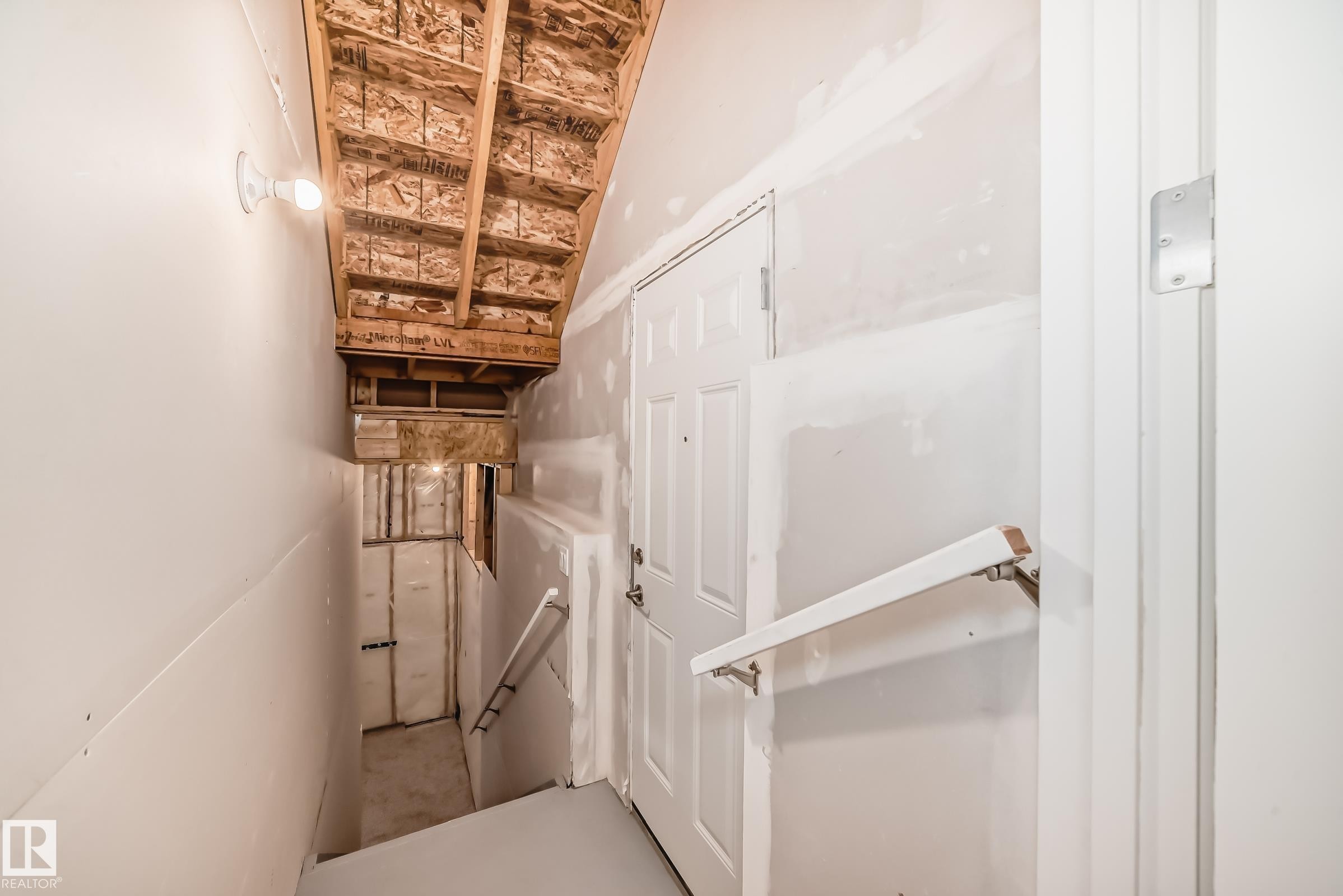 5025 Kinney Link Link, Edmonton, AB - Indoor Photo Showing Other Room