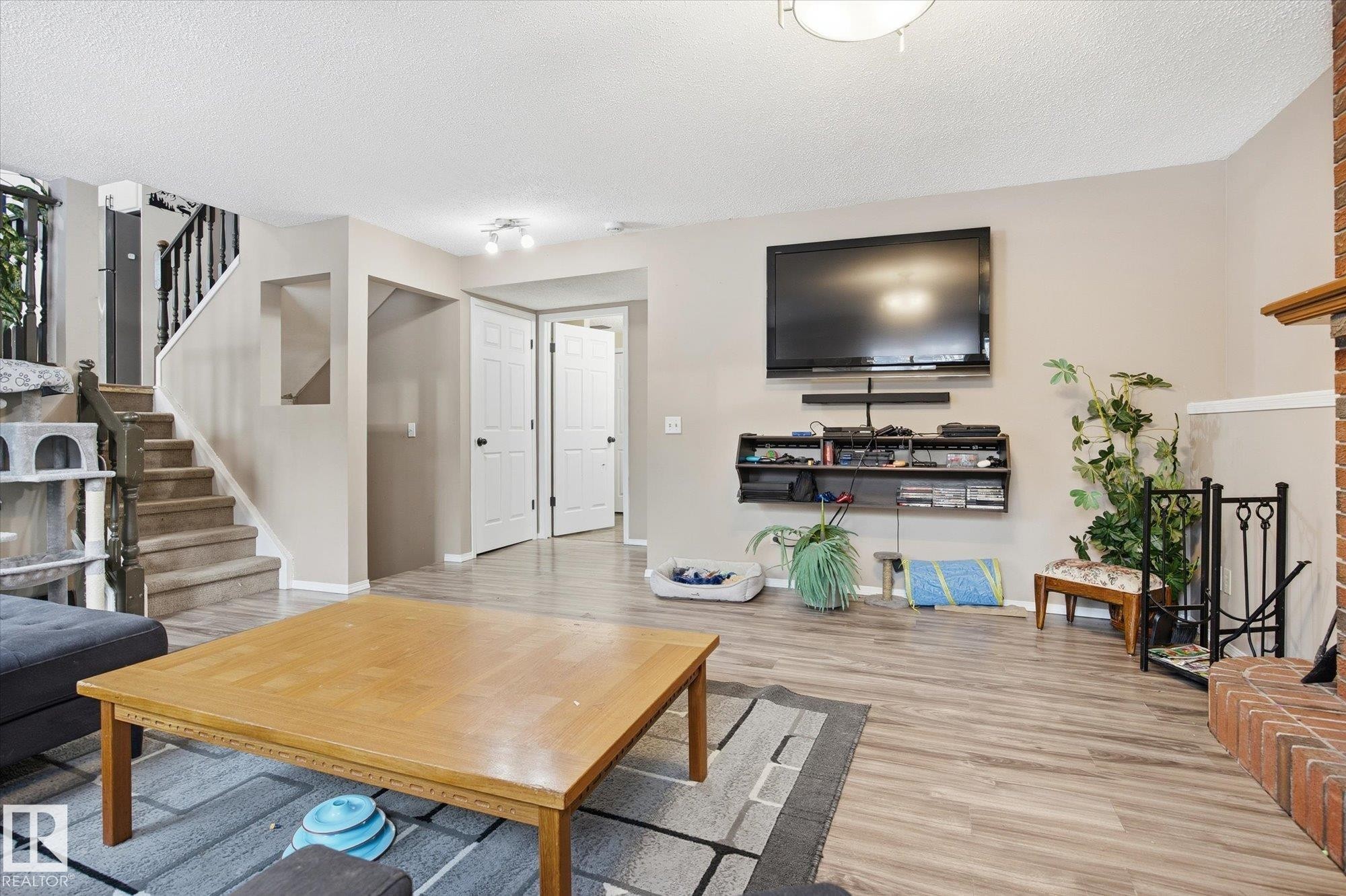 67A Arbor Crescent, St. Albert, AB - Indoor Photo Showing Living Room