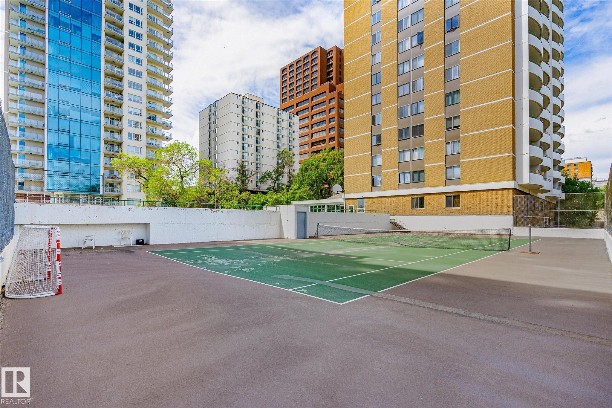 View of tennis court - 304 9725 106 Street, Edmonton, AB - Outdoor With Facade