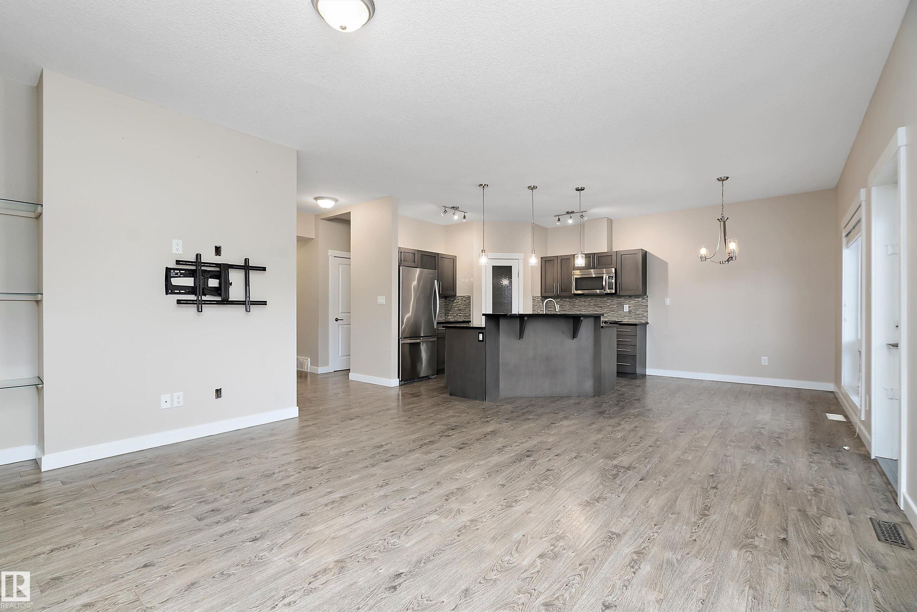 3403 Graybriar Green, Stony Plain, AB - Indoor Photo Showing Kitchen