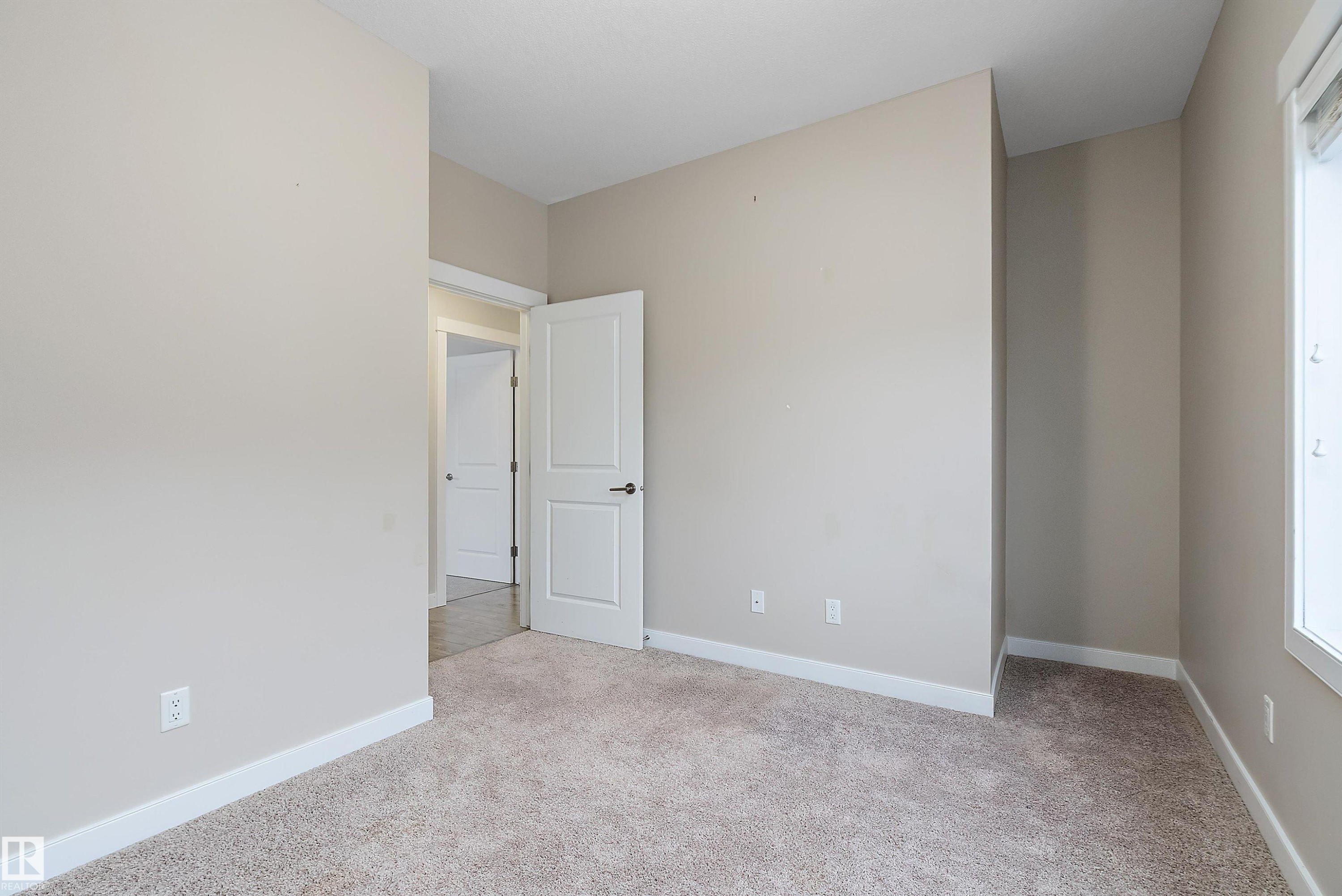3403 Graybriar Green, Stony Plain, AB - Indoor Photo Showing Other Room