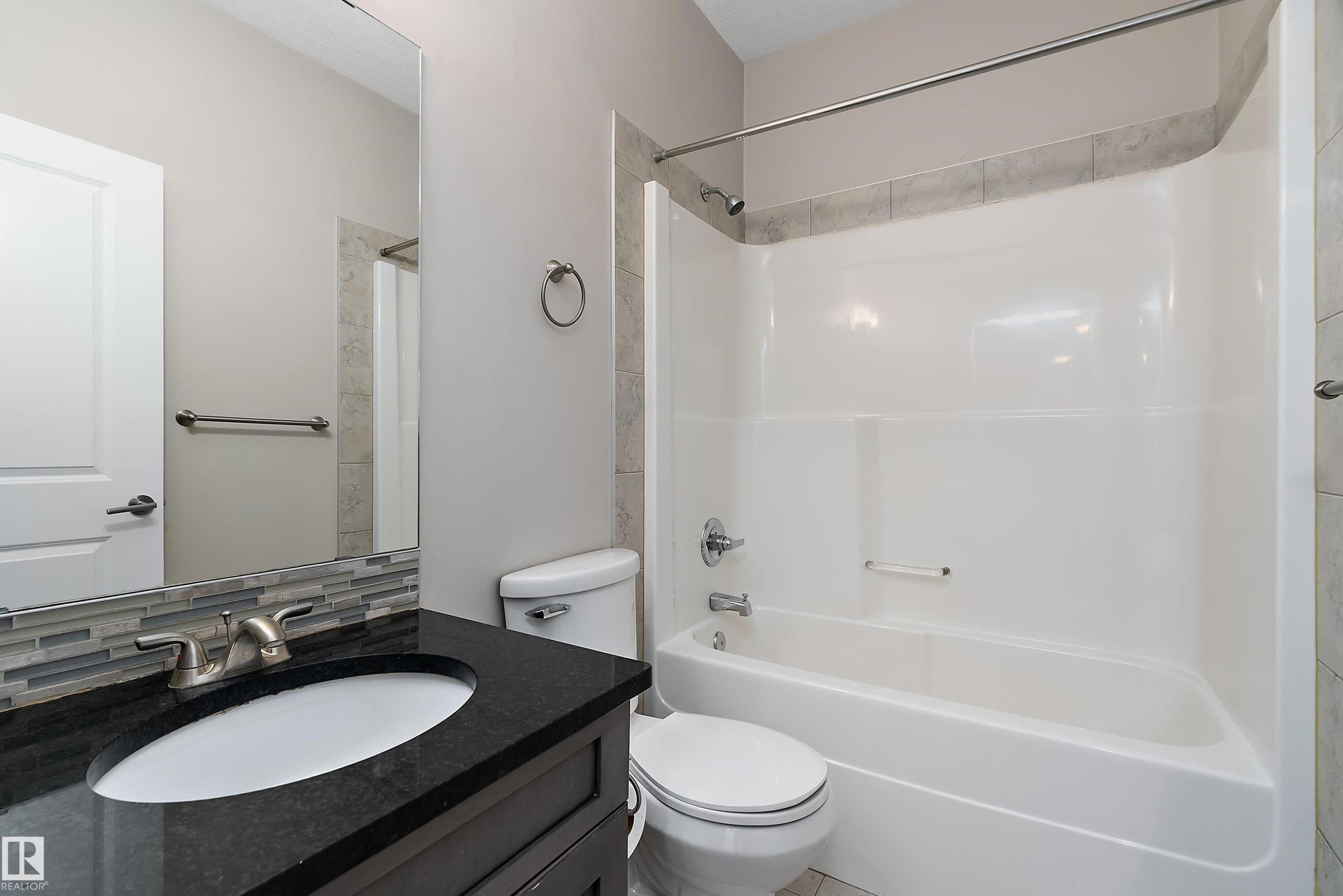 3403 Graybriar Green, Stony Plain, AB - Indoor Photo Showing Bathroom