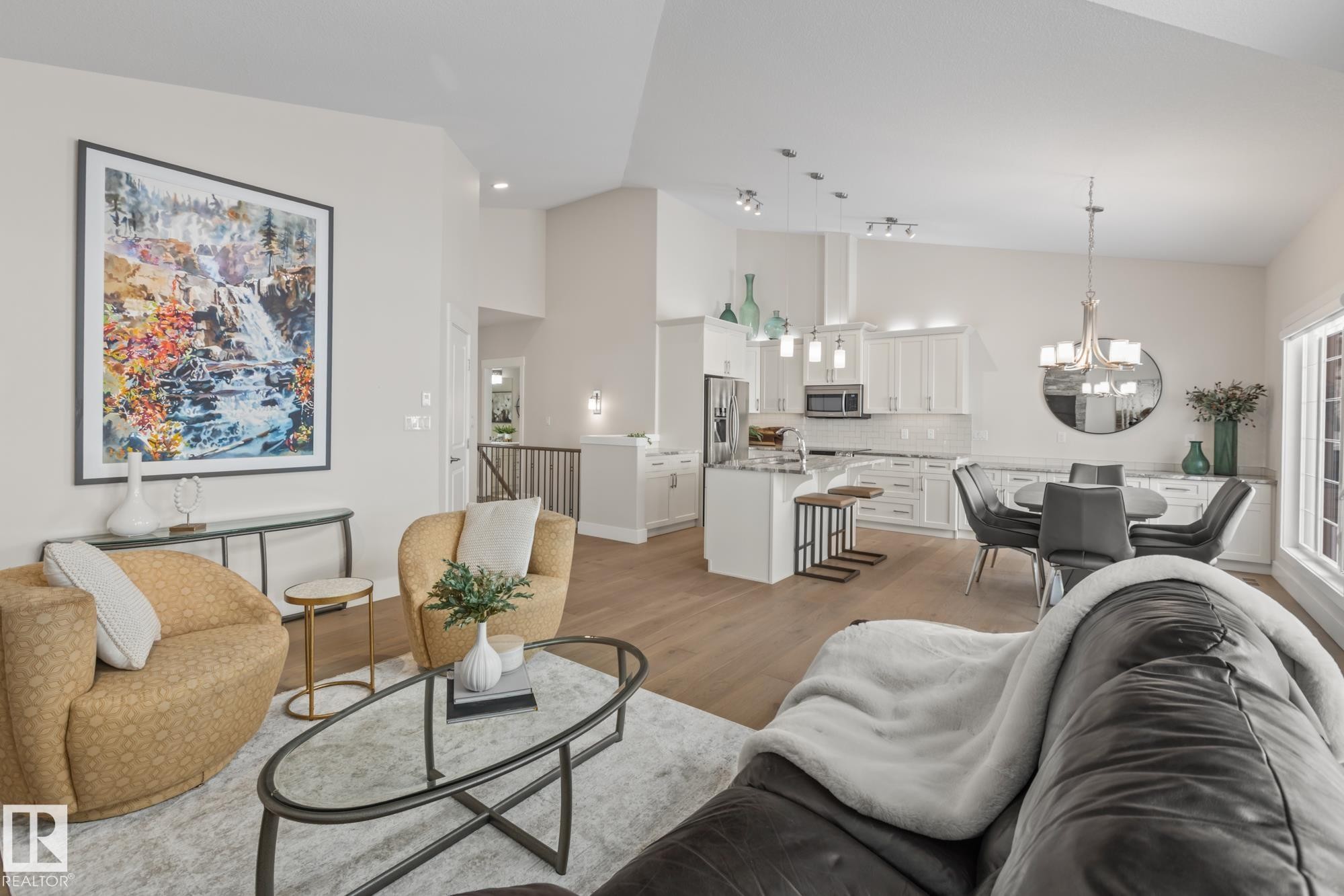18 8 Lynx Close, St. Albert, AB - Indoor Photo Showing Living Room
