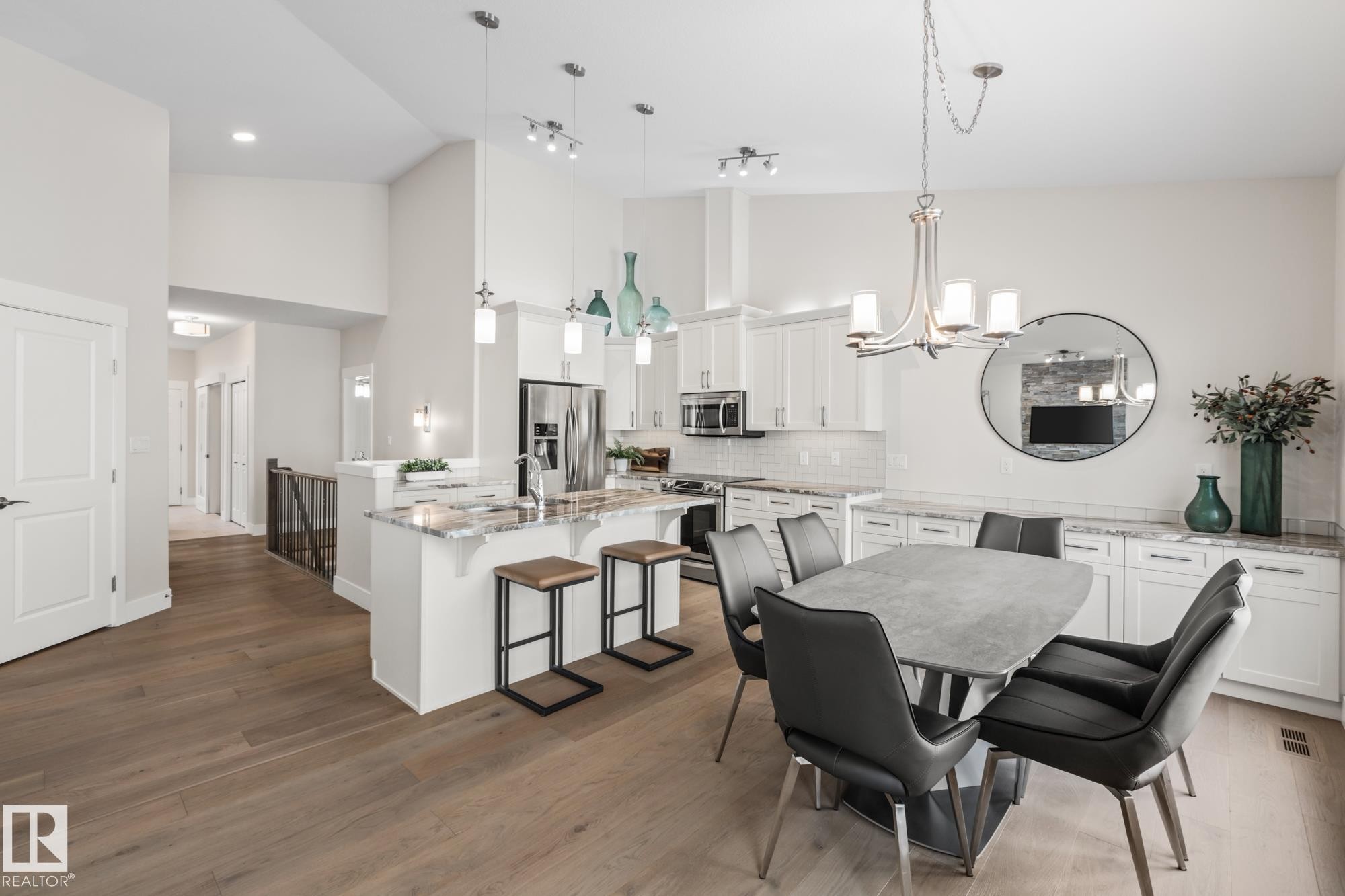 18 8 Lynx Close, St. Albert, AB - Indoor