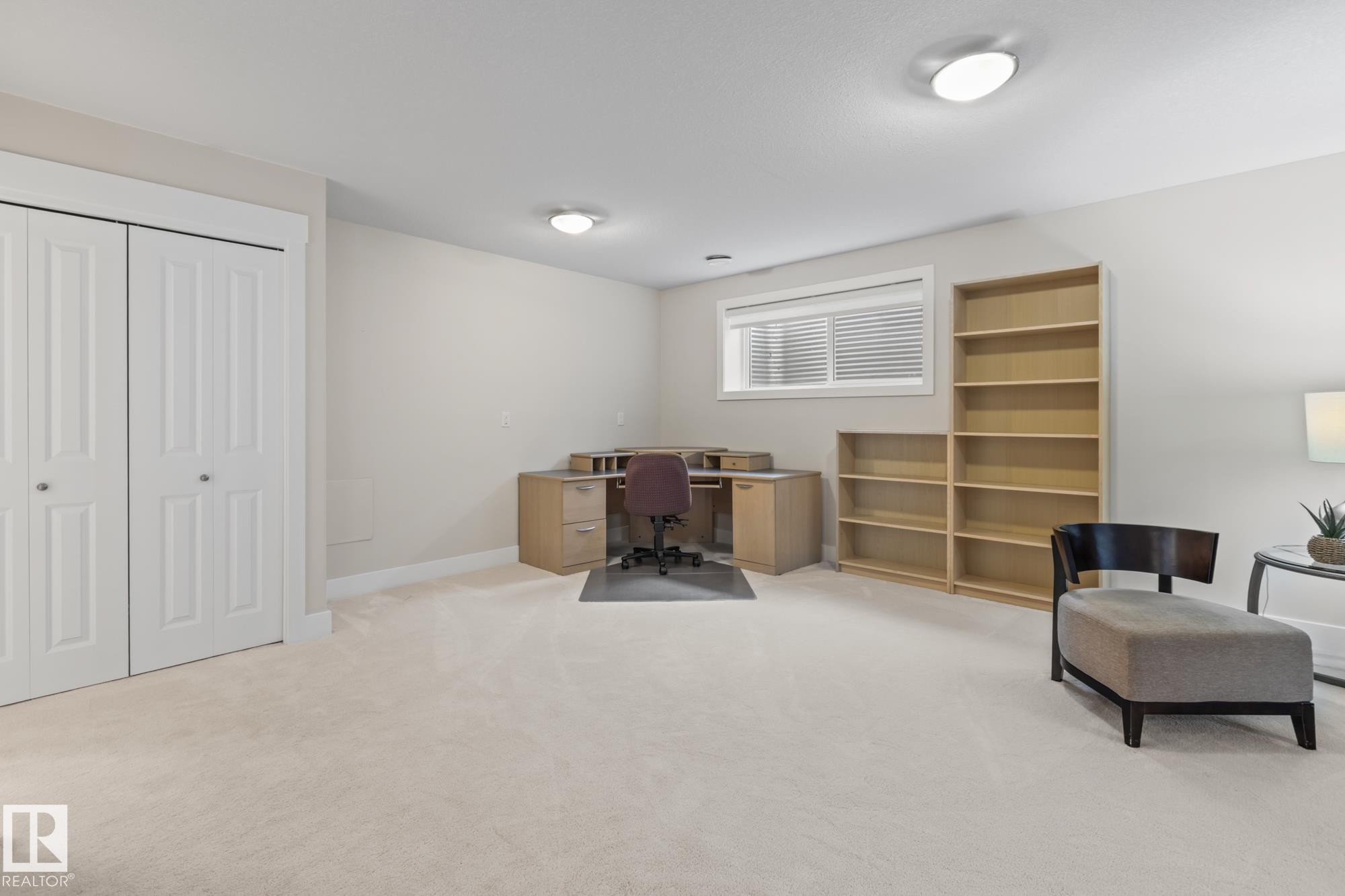 18 8 Lynx Close, St. Albert, AB - Indoor