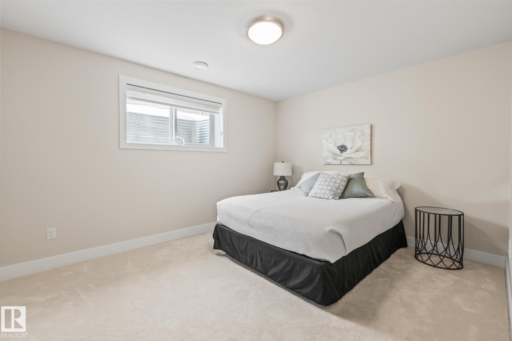 18 8 Lynx Close, St. Albert, AB - Indoor Photo Showing Bedroom
