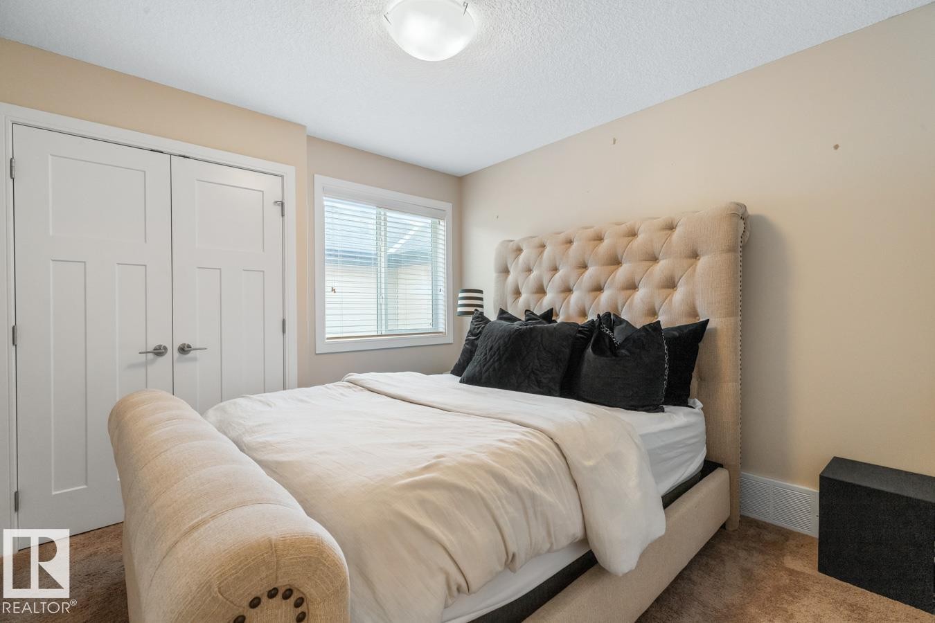 3693 Claxton Place, Edmonton, AB - Indoor Photo Showing Bedroom