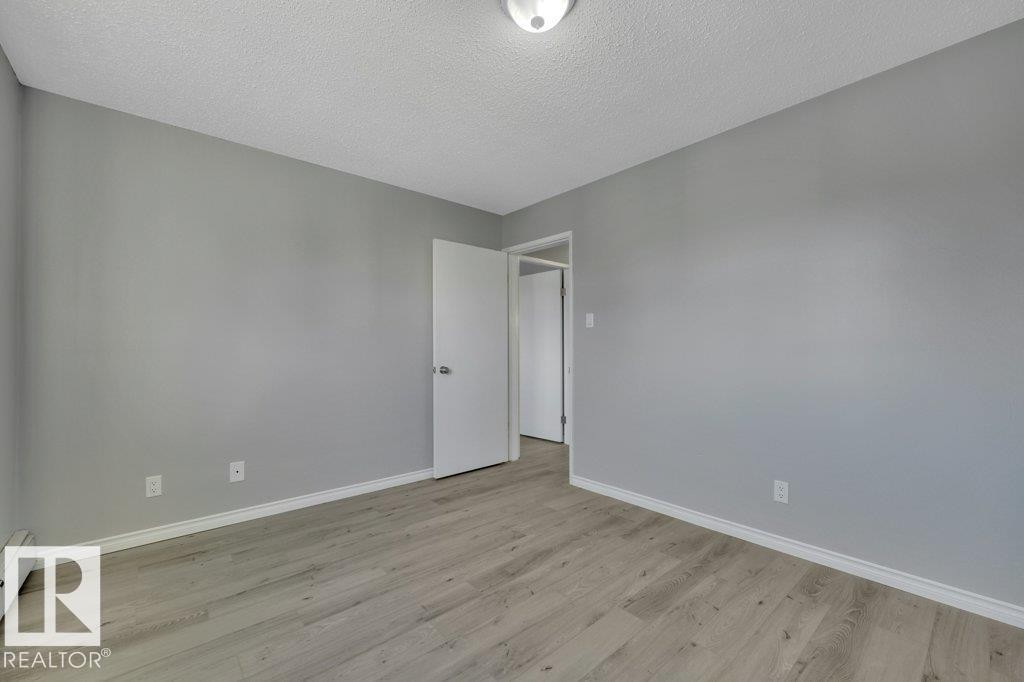 3 7404 38 Avenue, Edmonton, AB - Indoor Photo Showing Other Room
