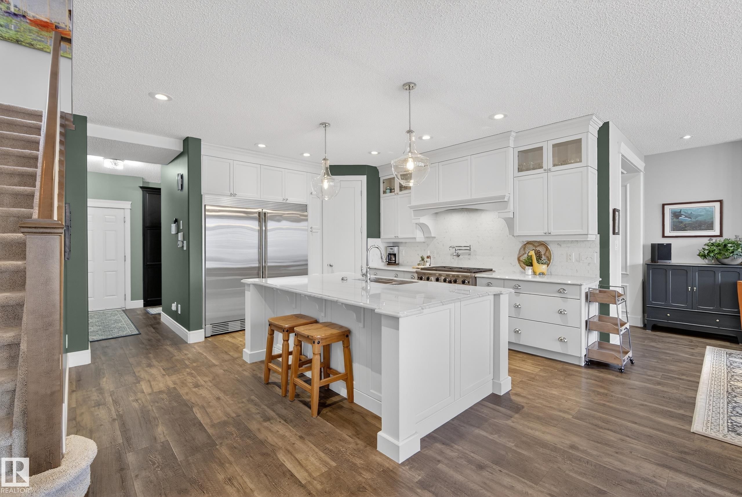 3687 Westcliff Way, Edmonton, AB - Indoor Photo Showing Kitchen With Upgraded Kitchen