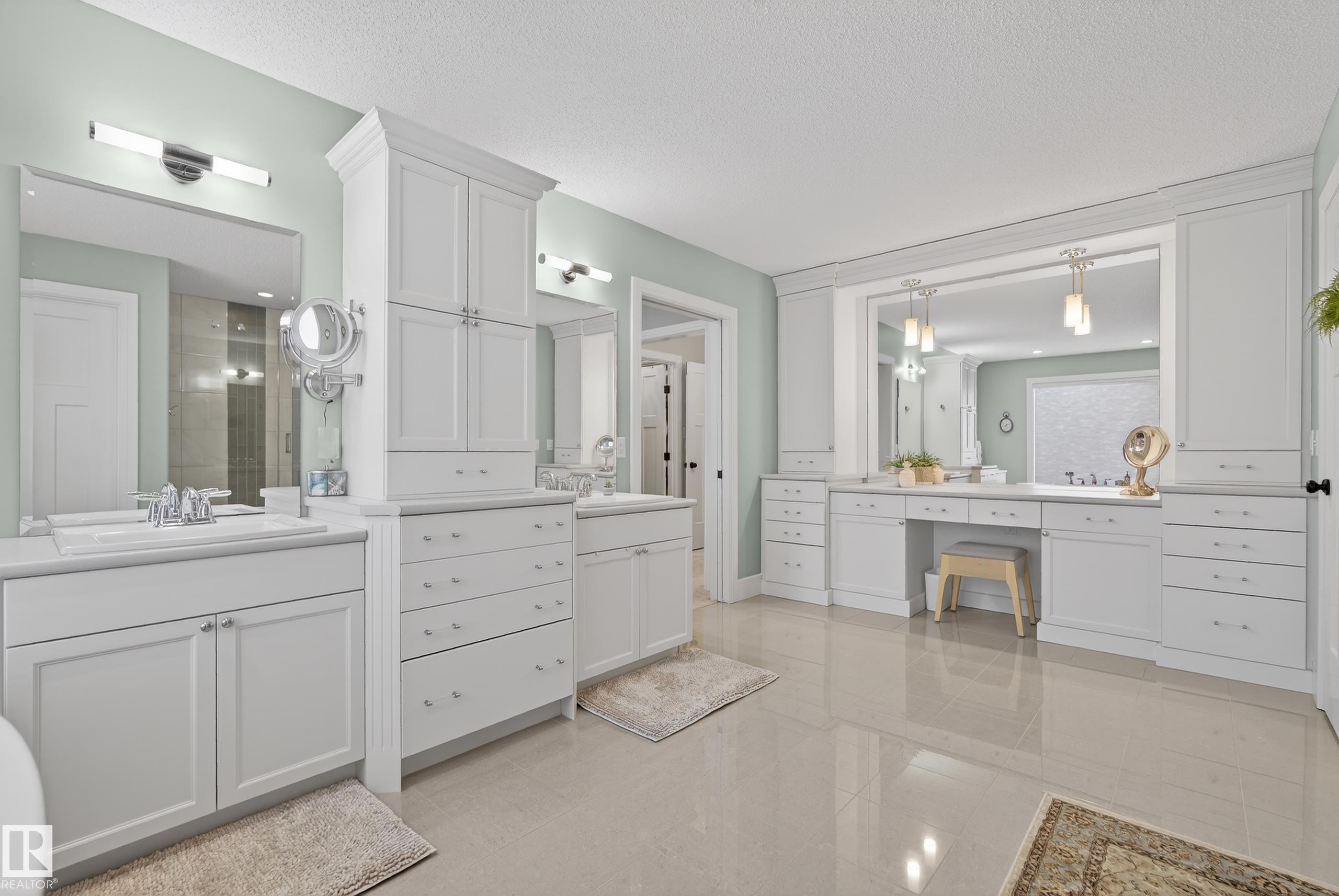 3687 Westcliff Way, Edmonton, AB - Indoor Photo Showing Bathroom