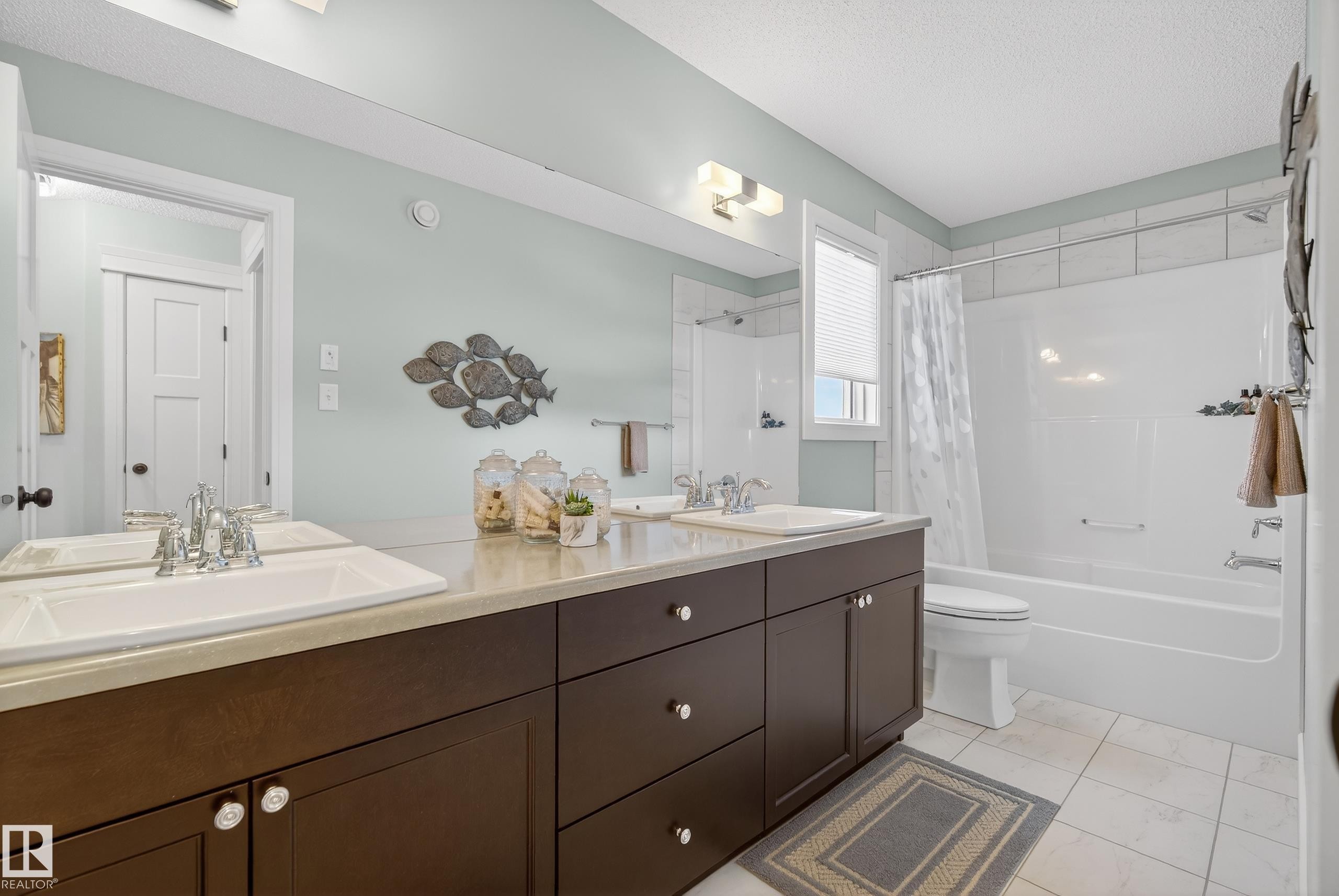 3687 Westcliff Way, Edmonton, AB - Indoor Photo Showing Bathroom