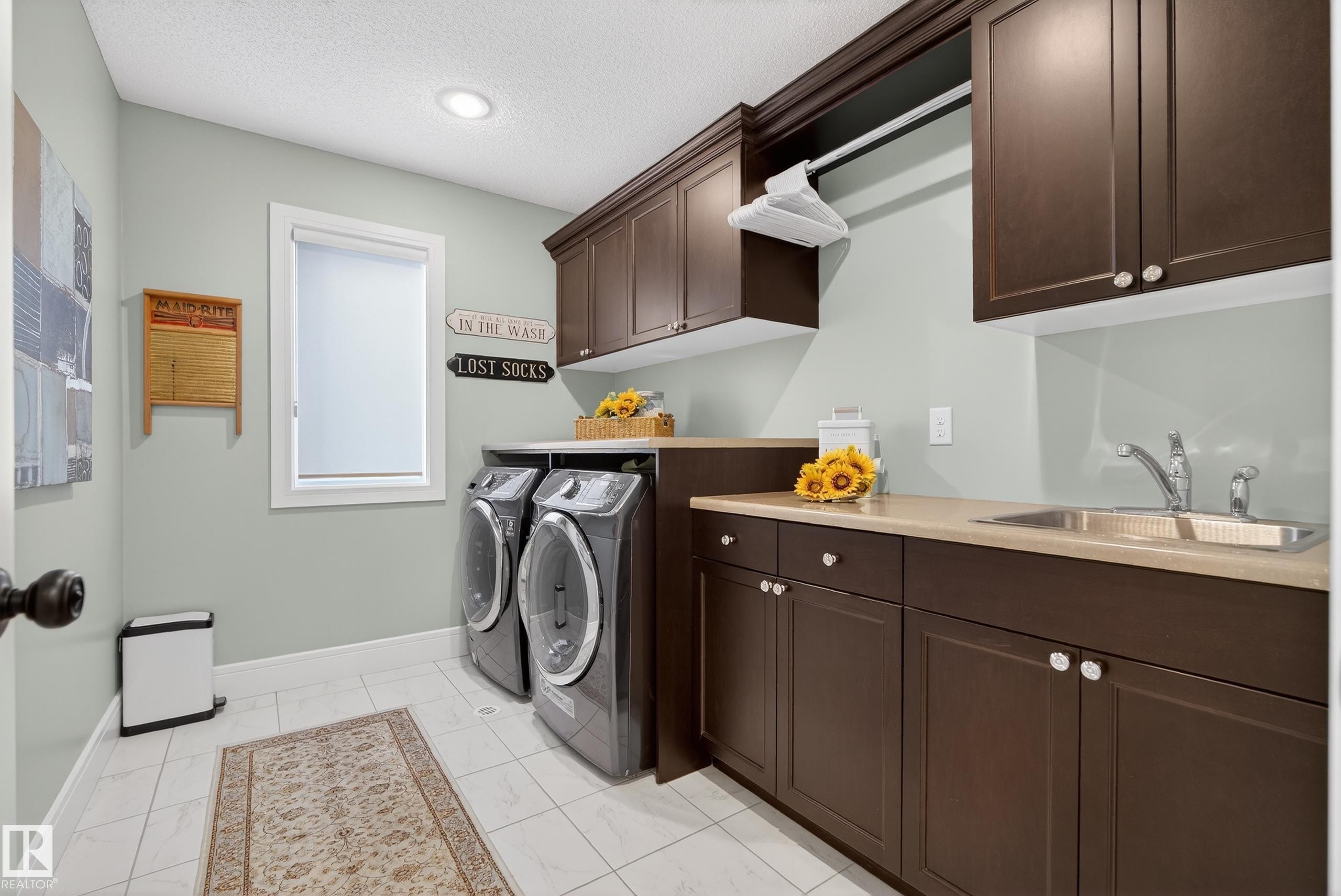 3687 Westcliff Way, Edmonton, AB - Indoor Photo Showing Laundry Room