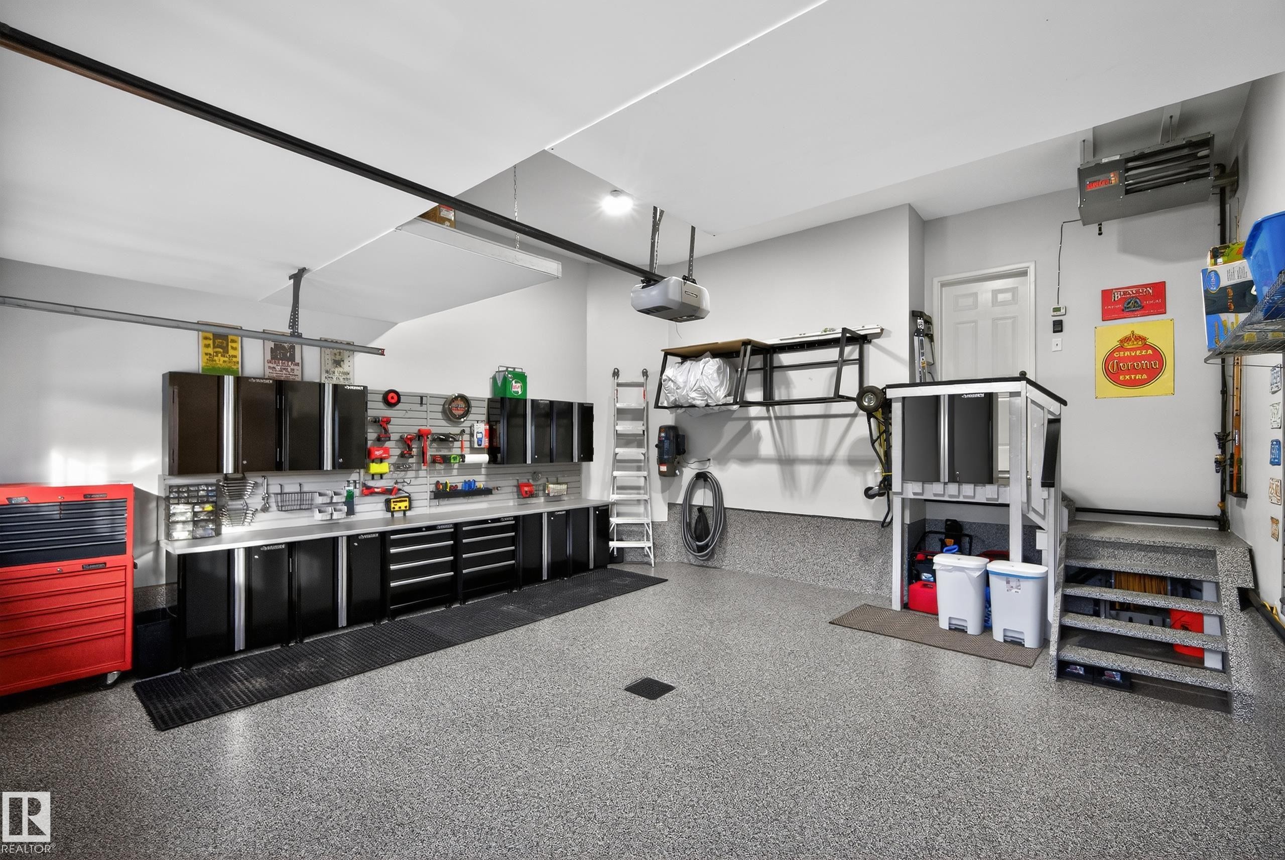 3687 Westcliff Way, Edmonton, AB - Indoor