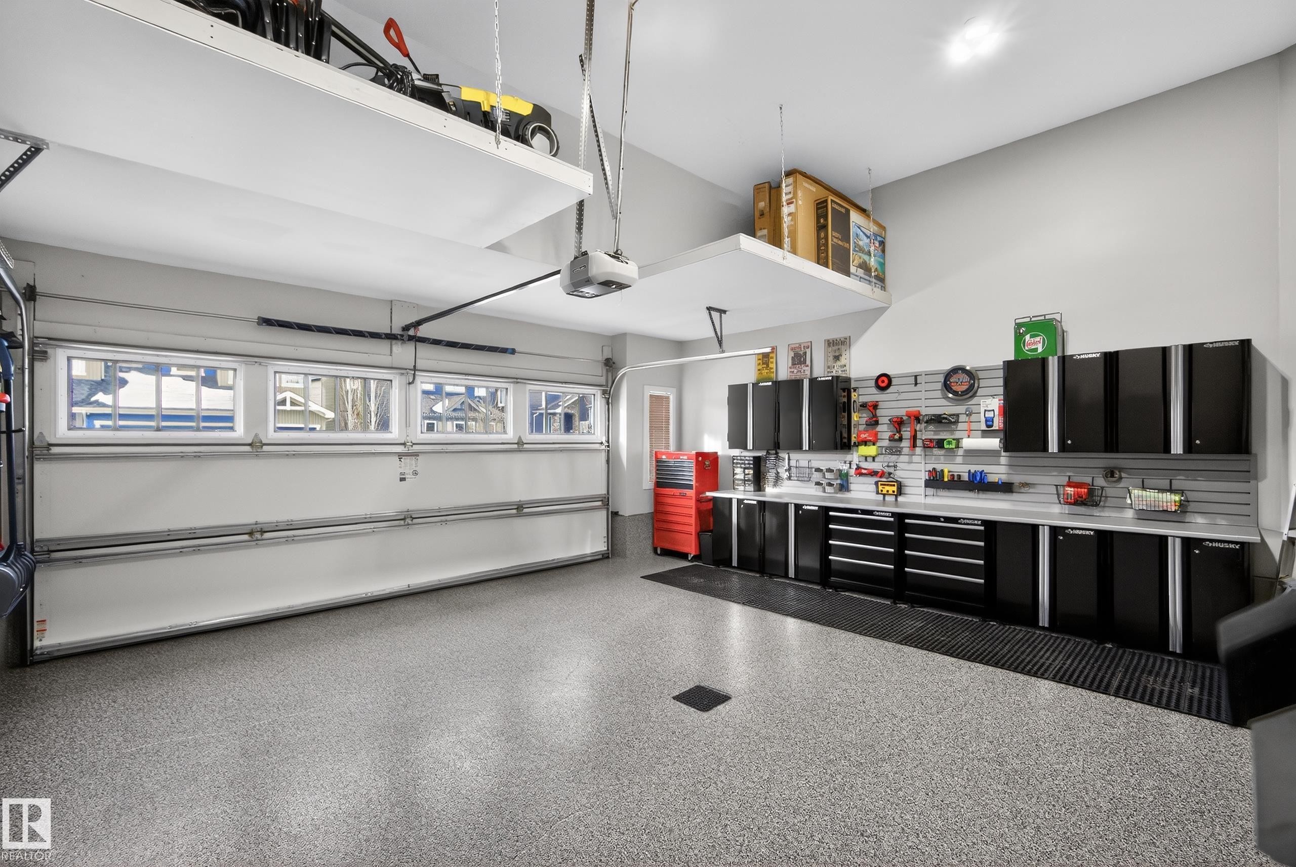 3687 Westcliff Way, Edmonton, AB - Indoor Photo Showing Garage