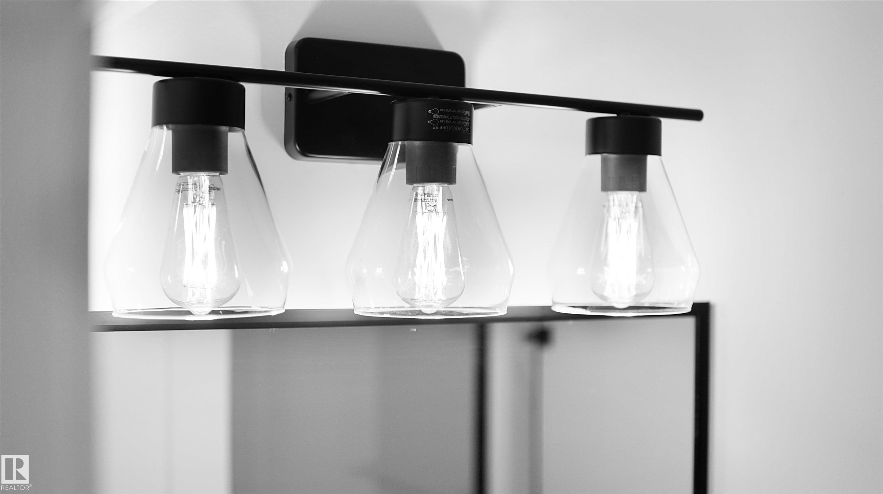 Detailed view of stove - 711 31 Avenue, Edmonton, AB - Indoor