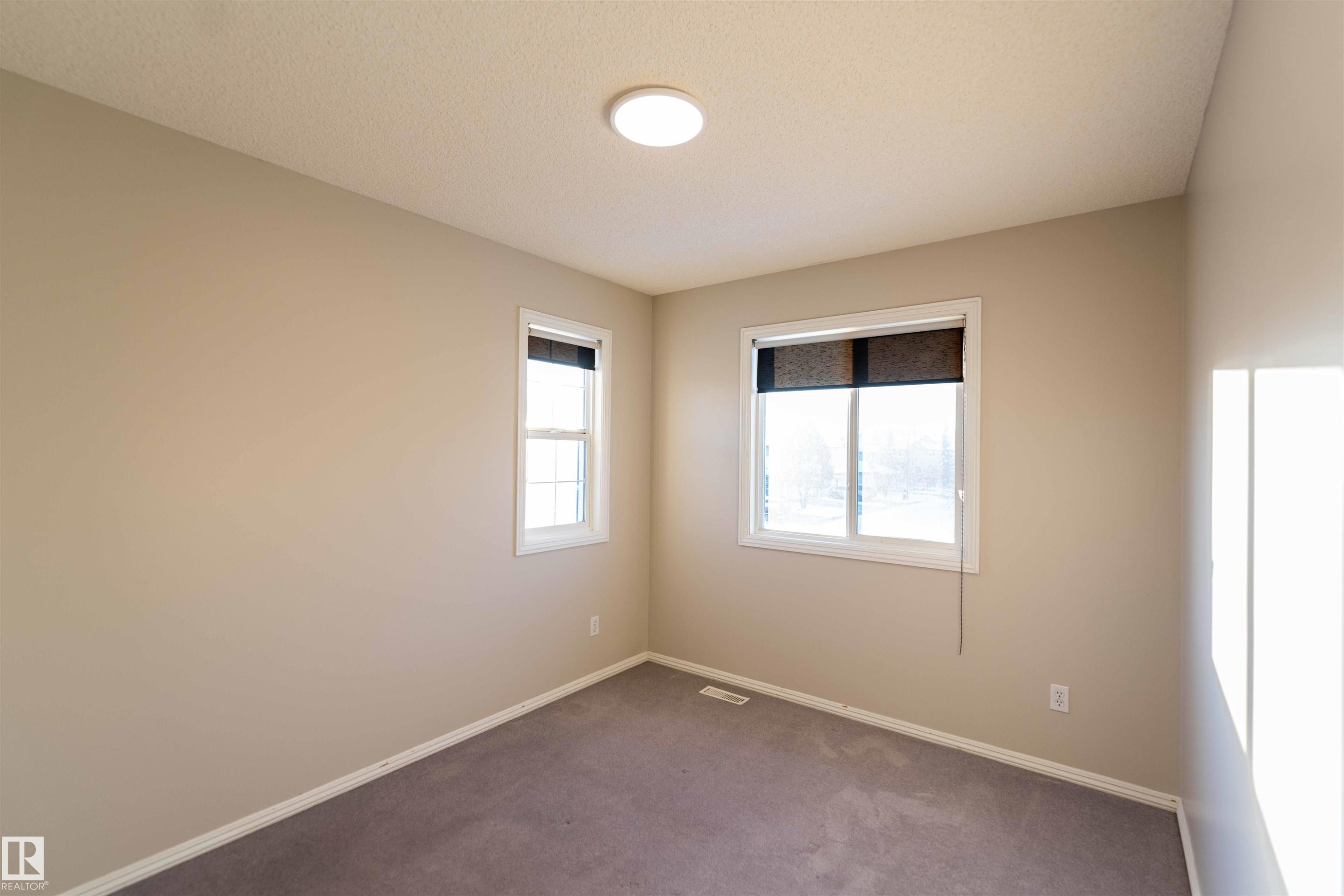 11211 11 Ave, Edmonton, AB - Indoor Photo Showing Other Room