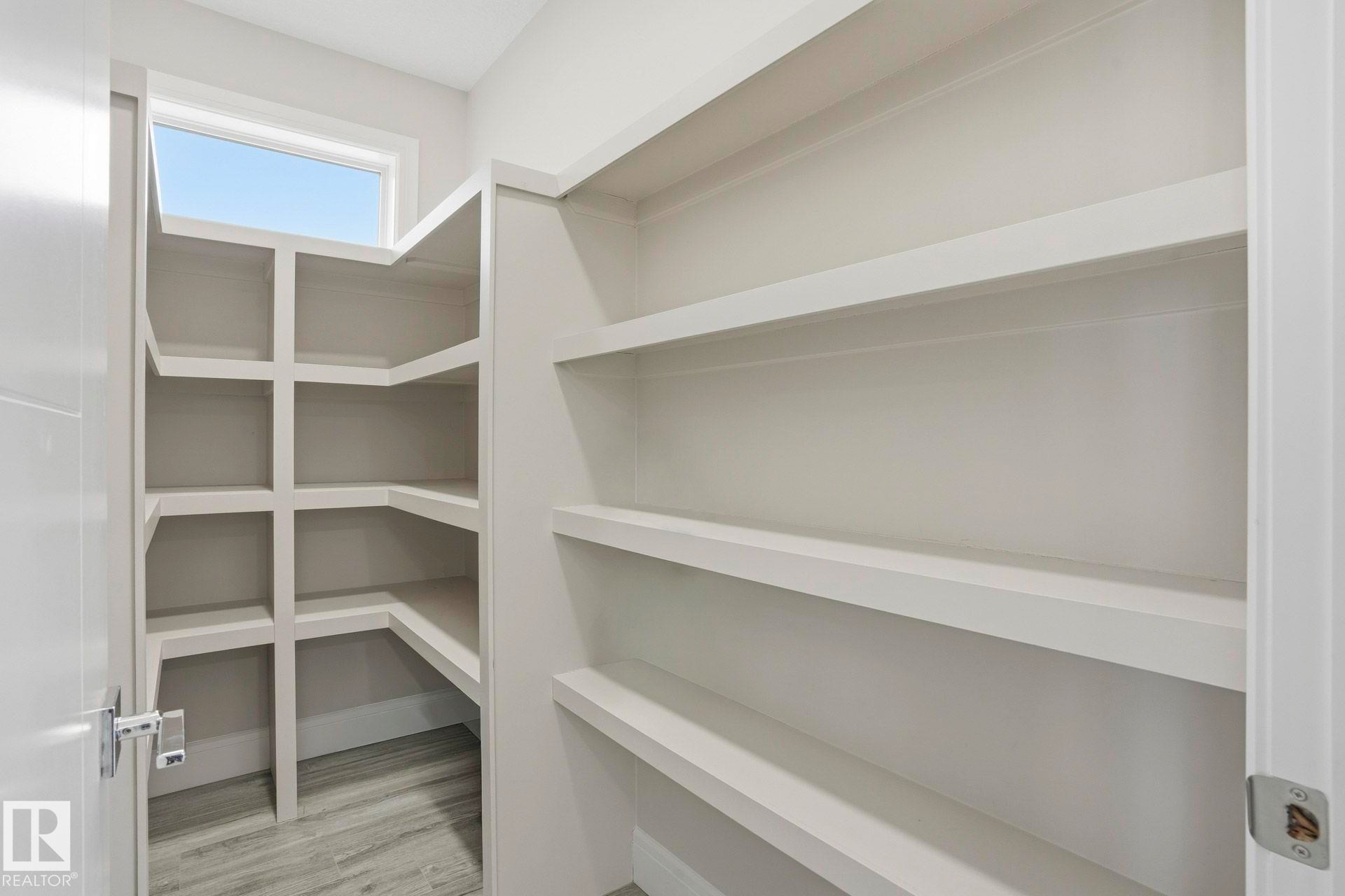 10633 64 Avenue, Edmonton, AB - Indoor With Storage