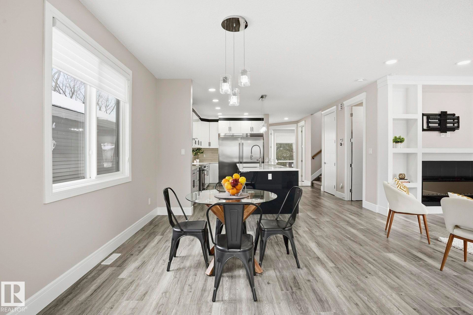 10633 64 Avenue, Edmonton, AB - Indoor Photo Showing Dining Room