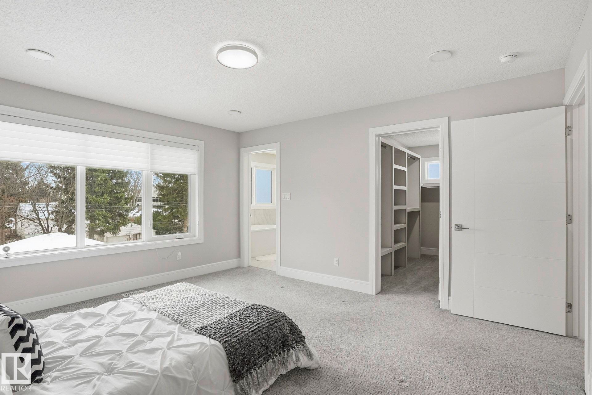 10633 64 Avenue, Edmonton, AB - Indoor Photo Showing Bedroom