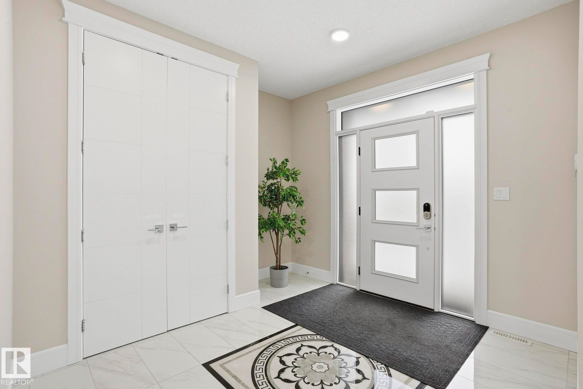 10633 64 Avenue, Edmonton, AB - Indoor Photo Showing Other Room