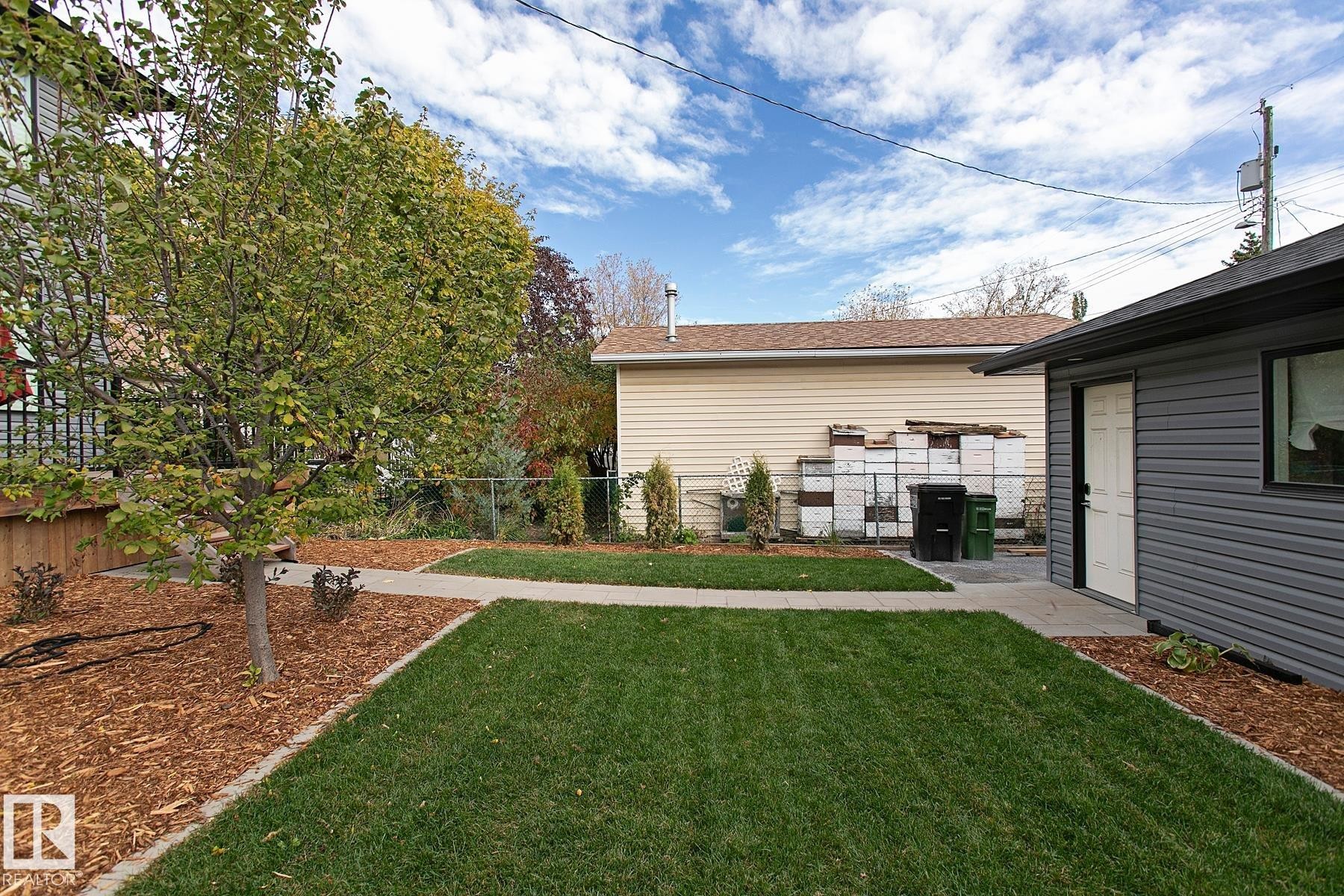 10633 64 Avenue, Edmonton, AB - Outdoor