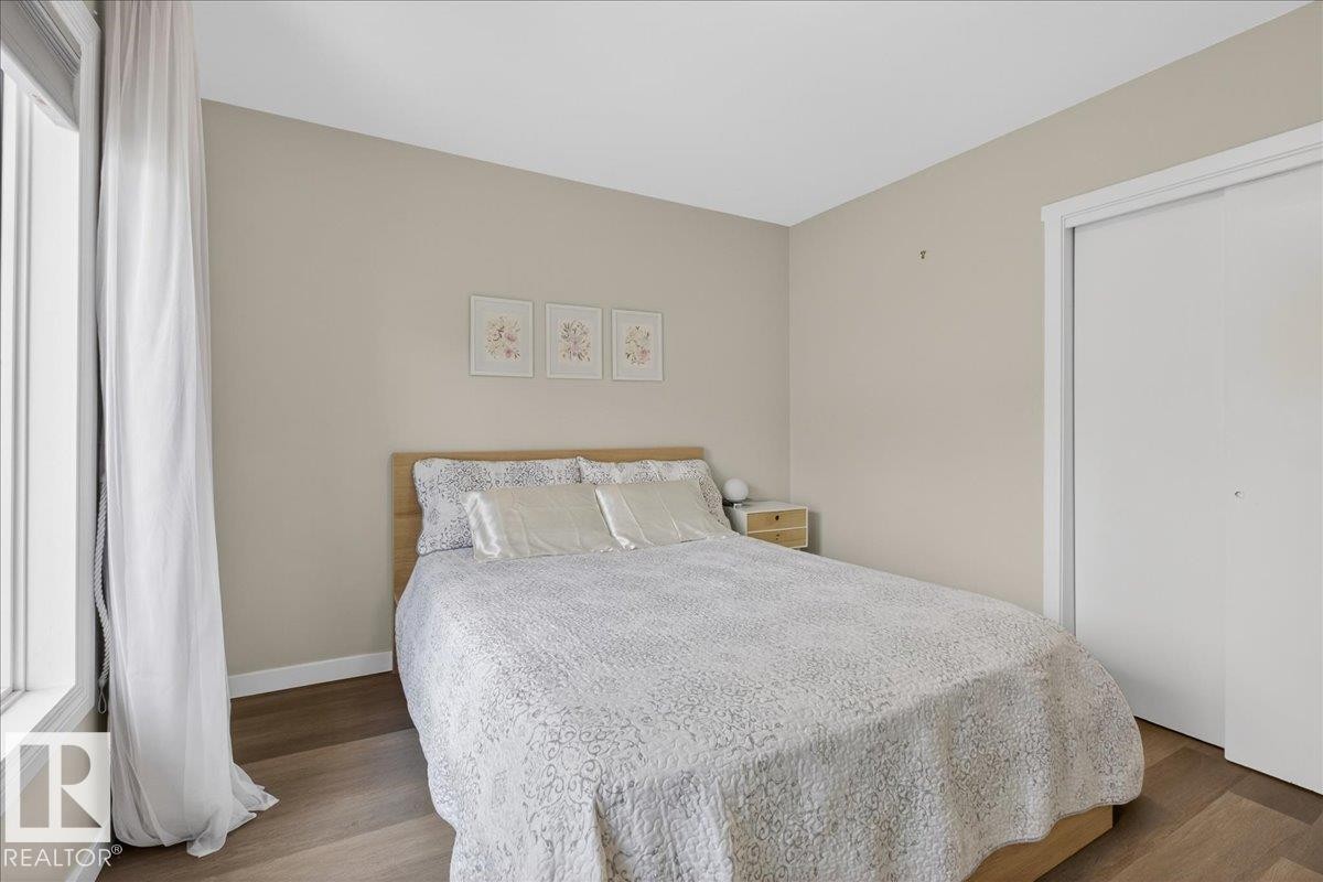 9909 77 Street, Edmonton, AB - Indoor Photo Showing Bedroom