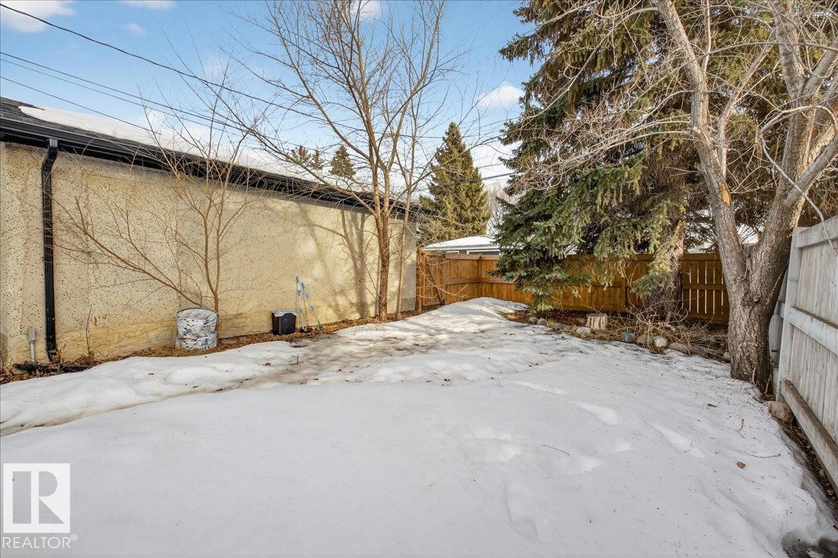 9909 77 Street, Edmonton, AB - Outdoor