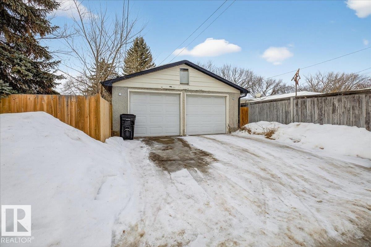9909 77 Street, Edmonton, AB - Outdoor