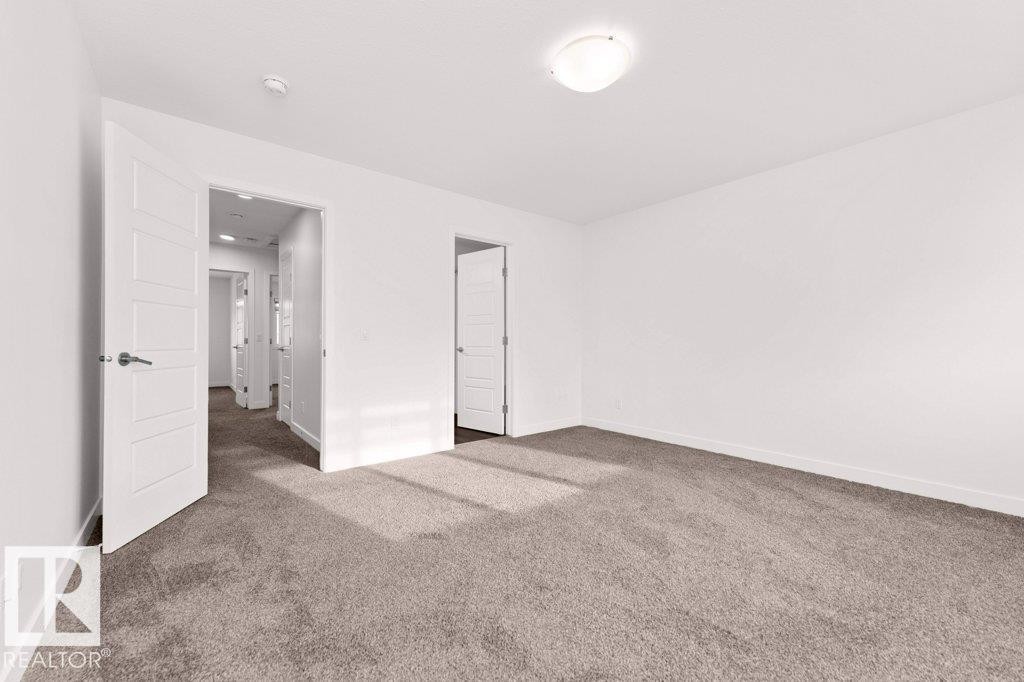 1529 Plum Circle, Edmonton, AB - Indoor Photo Showing Other Room