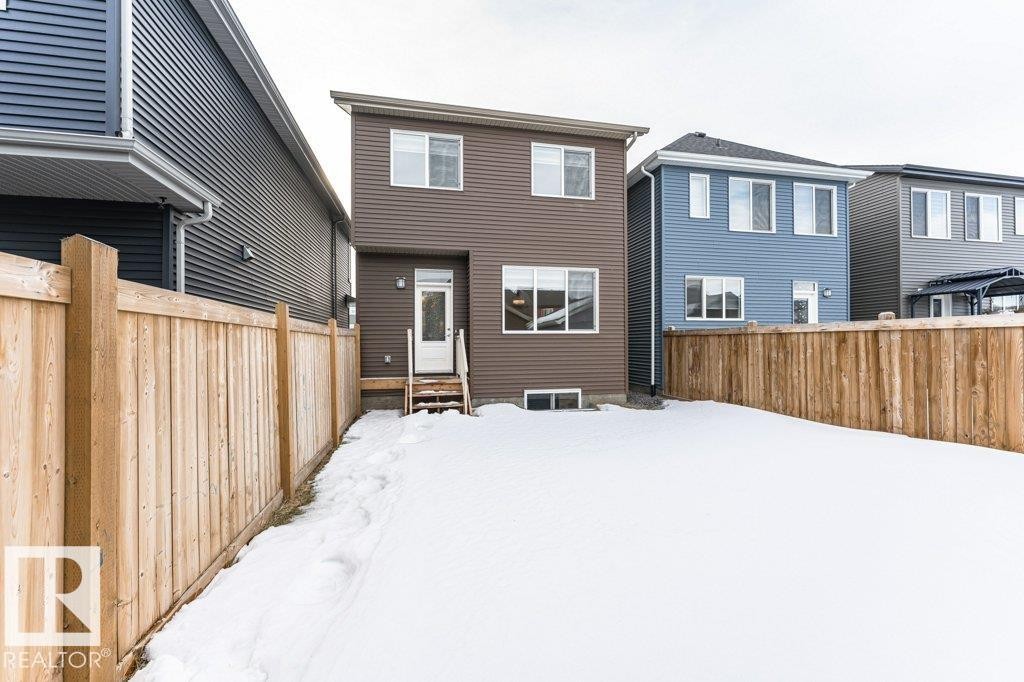 1529 Plum Circle, Edmonton, AB - Outdoor