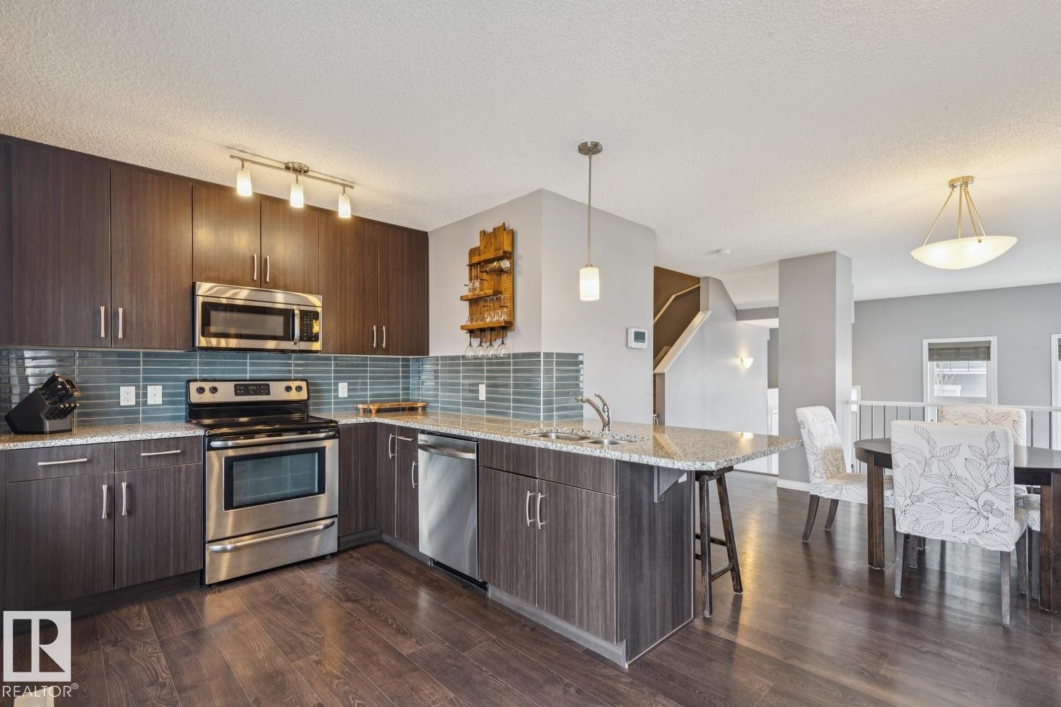 89 4050 Savaryn Drive, Edmonton, AB - Indoor Photo Showing Kitchen With Double Sink With Upgraded Kitchen