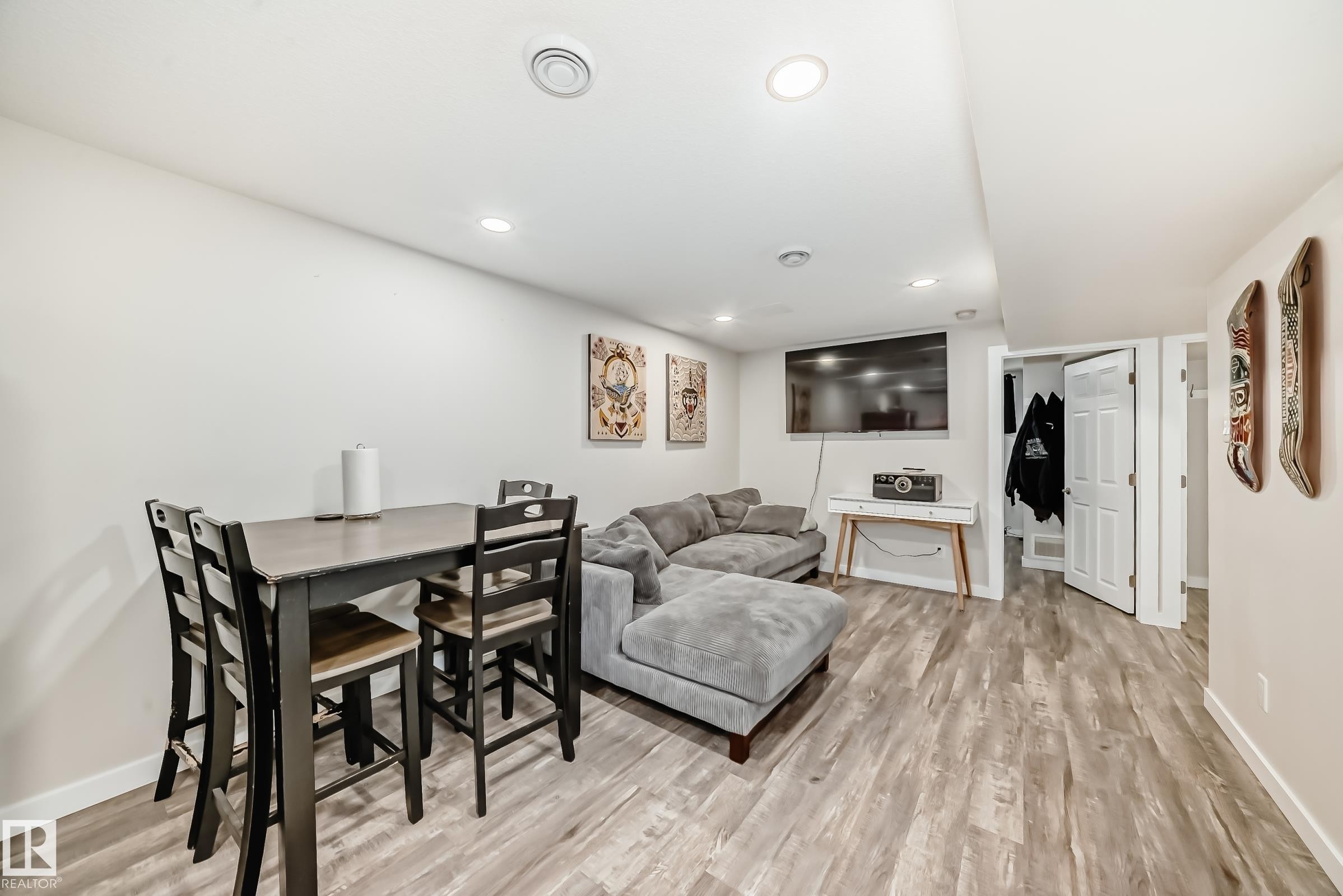 29 Sunset Boulevard, St. Albert, AB - Indoor
