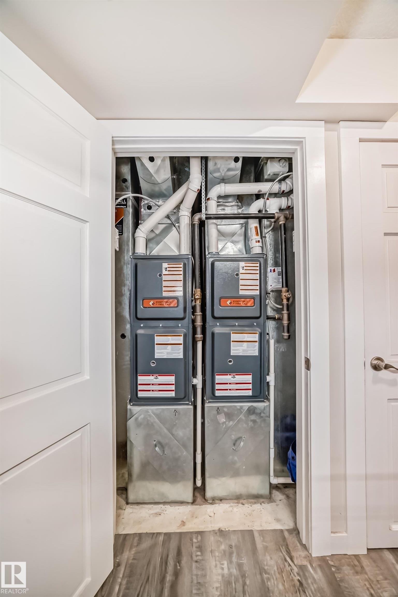 29 Sunset Boulevard, St. Albert, AB - Indoor Photo Showing Other Room