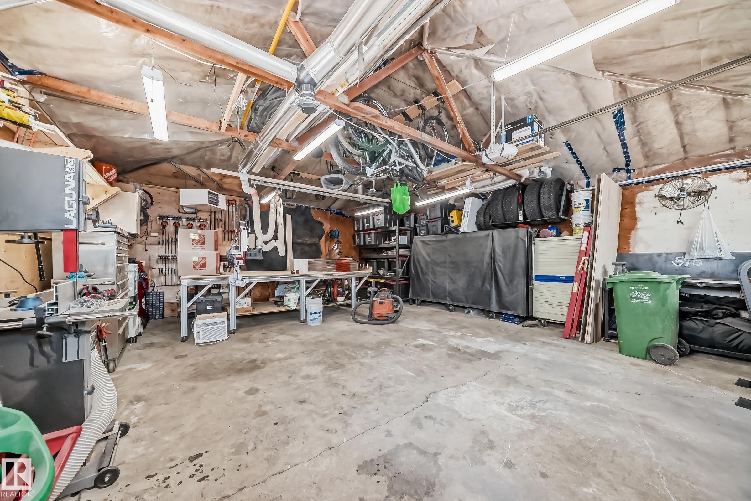 29 Sunset Boulevard, St. Albert, AB - Indoor Photo Showing Other Room