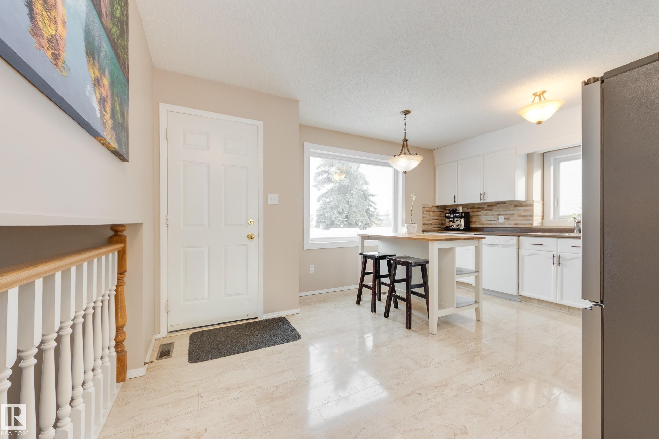 18812 93 Avenue, Edmonton, AB - Indoor